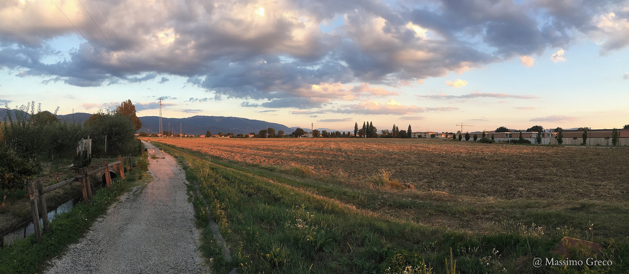 Paesaggio umbro a sera - Foligno (Umbria)