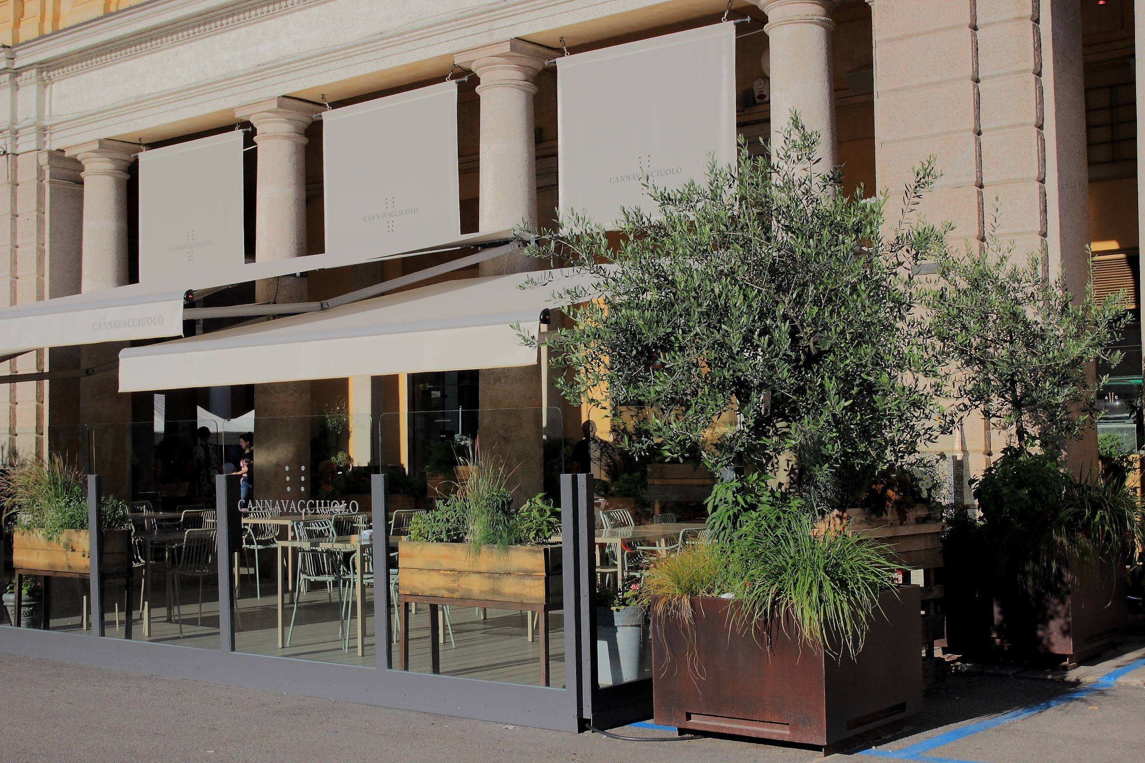 Si mangia ....Cannavacciuolo !!!