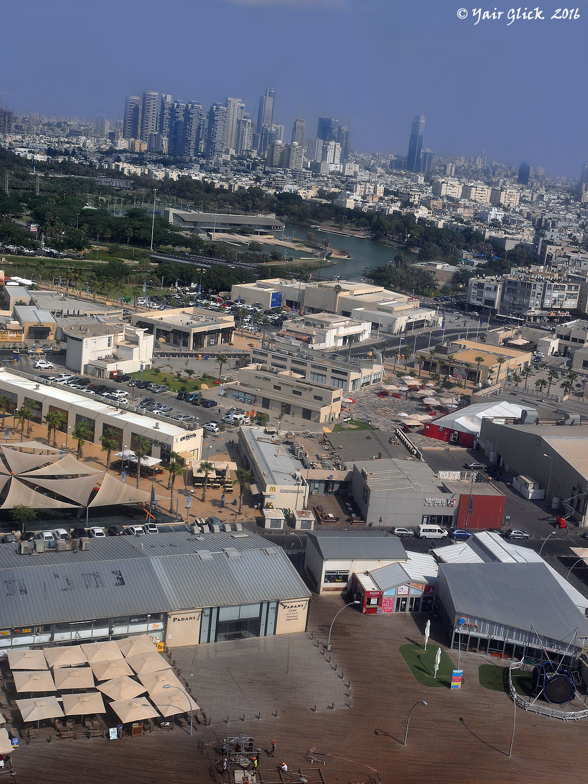 Right before landing, Yarkon stream in background