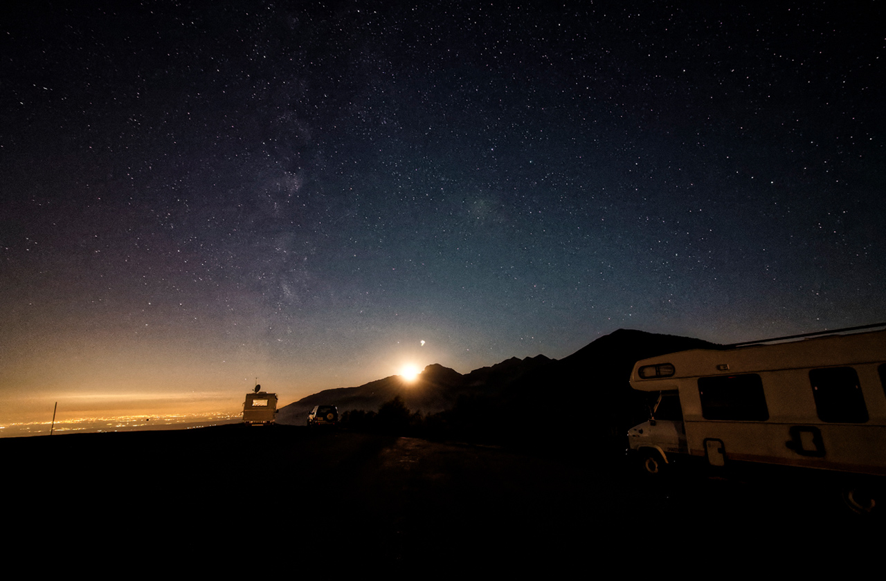 The sunset of the Moon