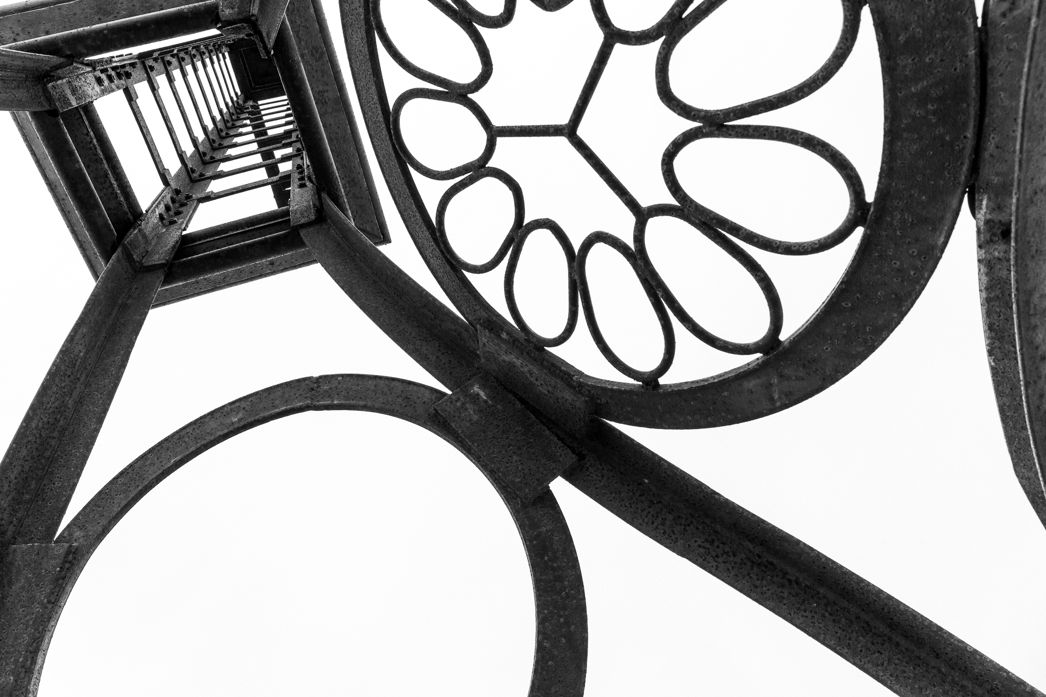 Croce in metallo dall'interno