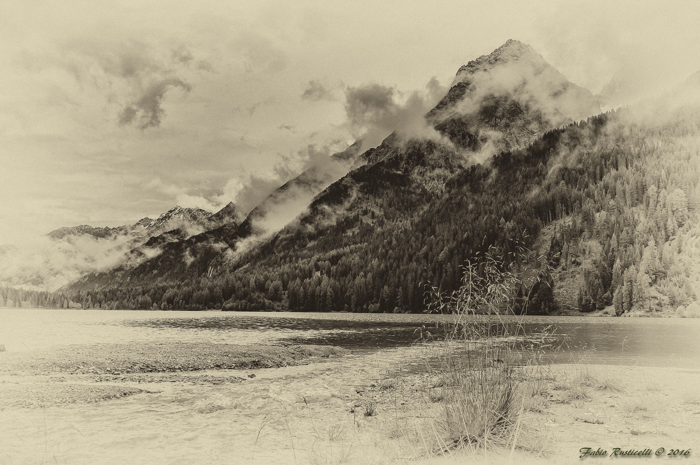 Clouds over the lake (2)