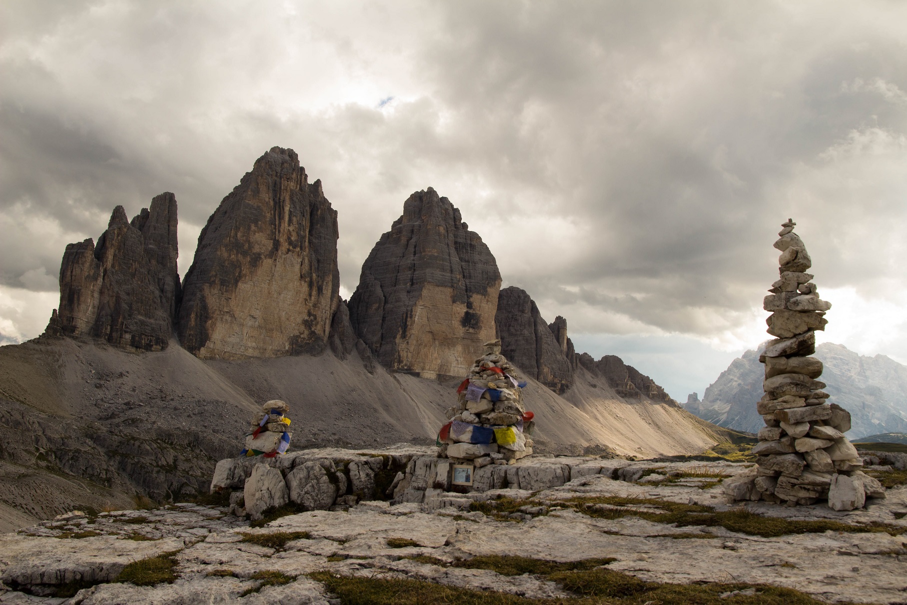 Le Tre Cime di Lavaredo in un pomeriggio nuvoloso