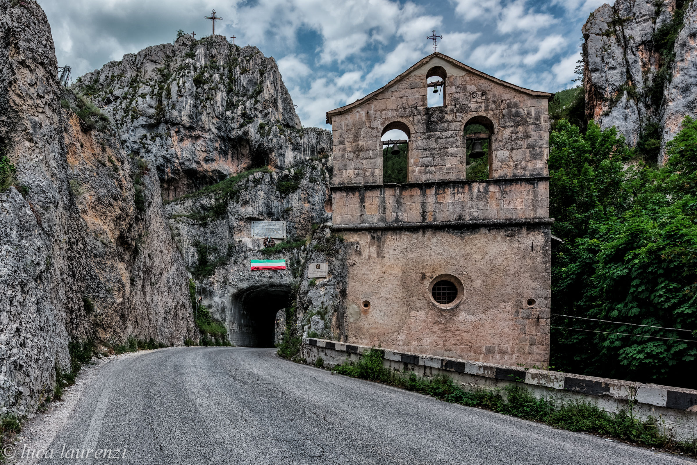 Climbing over the gallery