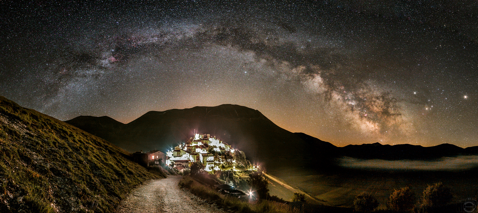 The arc of the Milky Way over Castelluccio .. new post