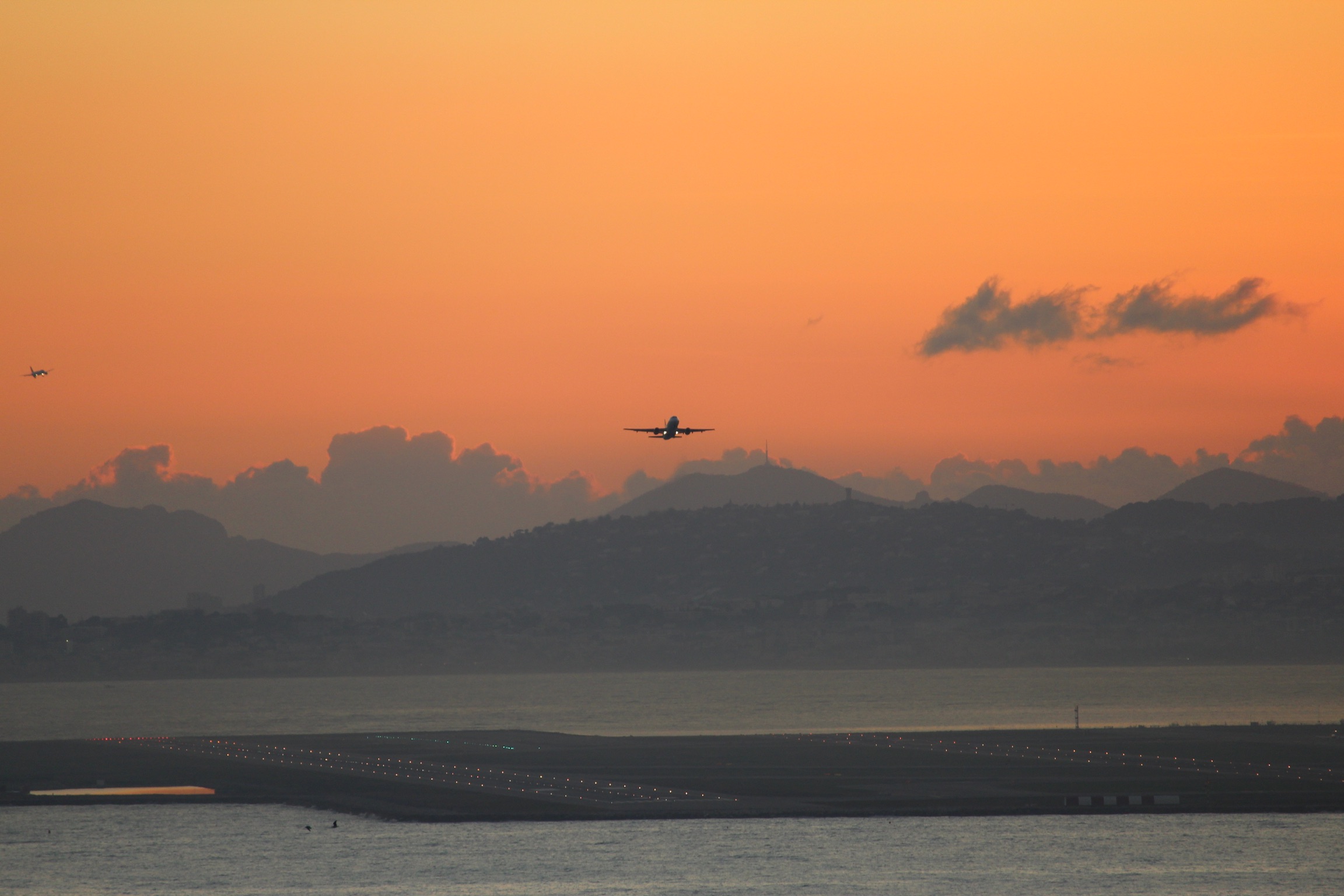 Sunset flight, Nice Airport
