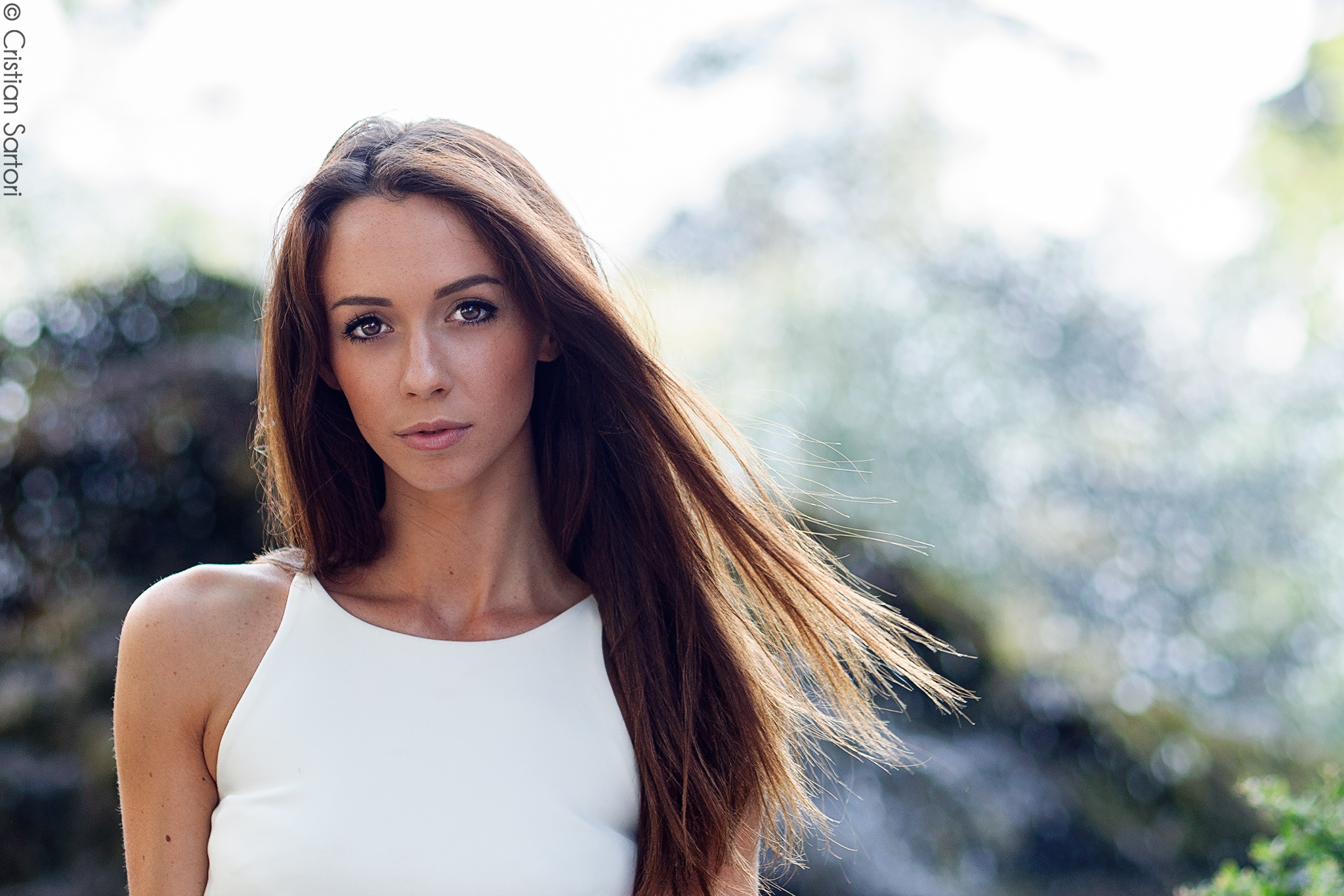 If you close your eyes off the moon