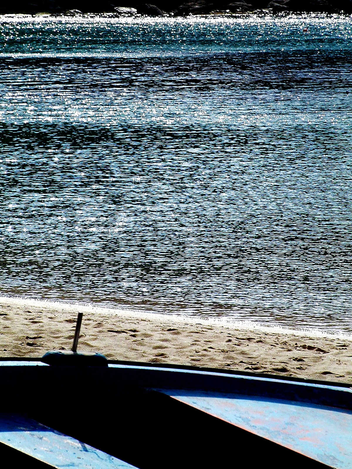 sfavillio su mare blu