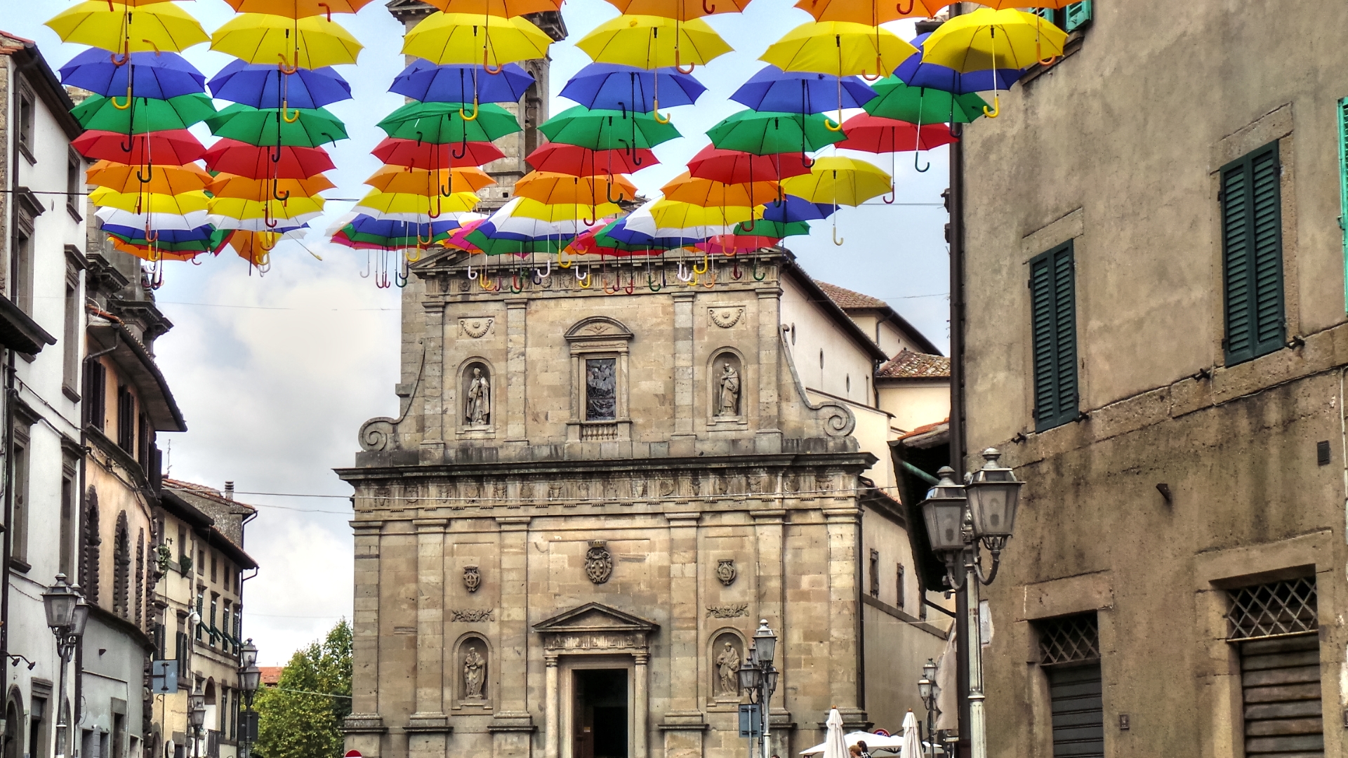 Waiting for the Notte Bianca Casteldelpiano