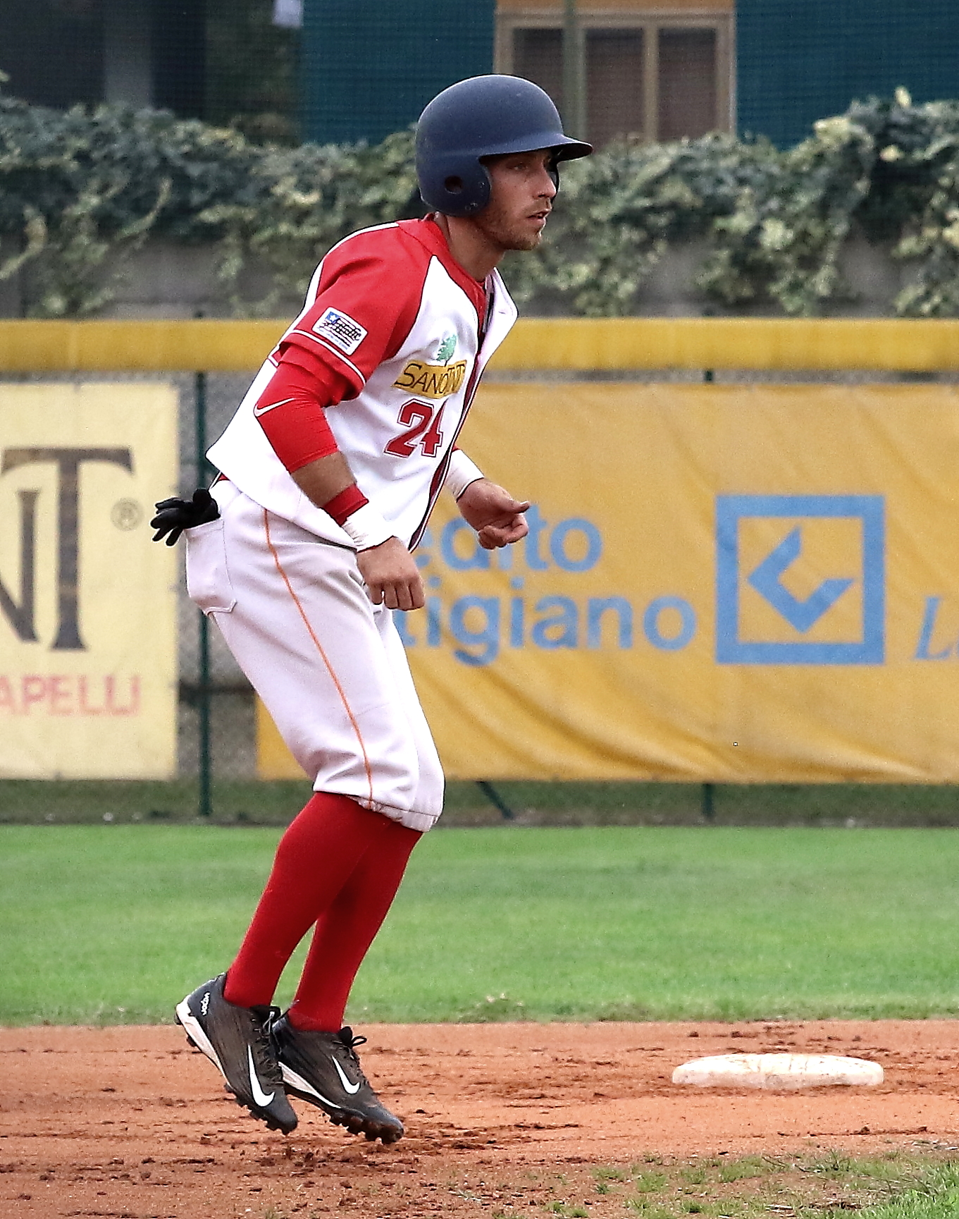 Baseball. Levitation between second and third.