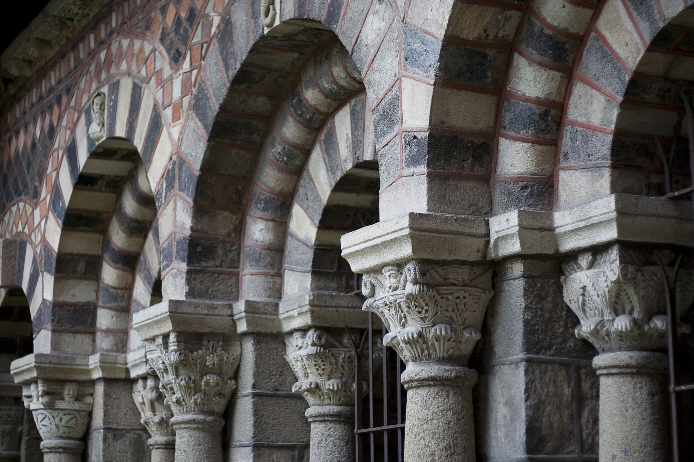 Le Puy en Velay - Cathedral Cloister