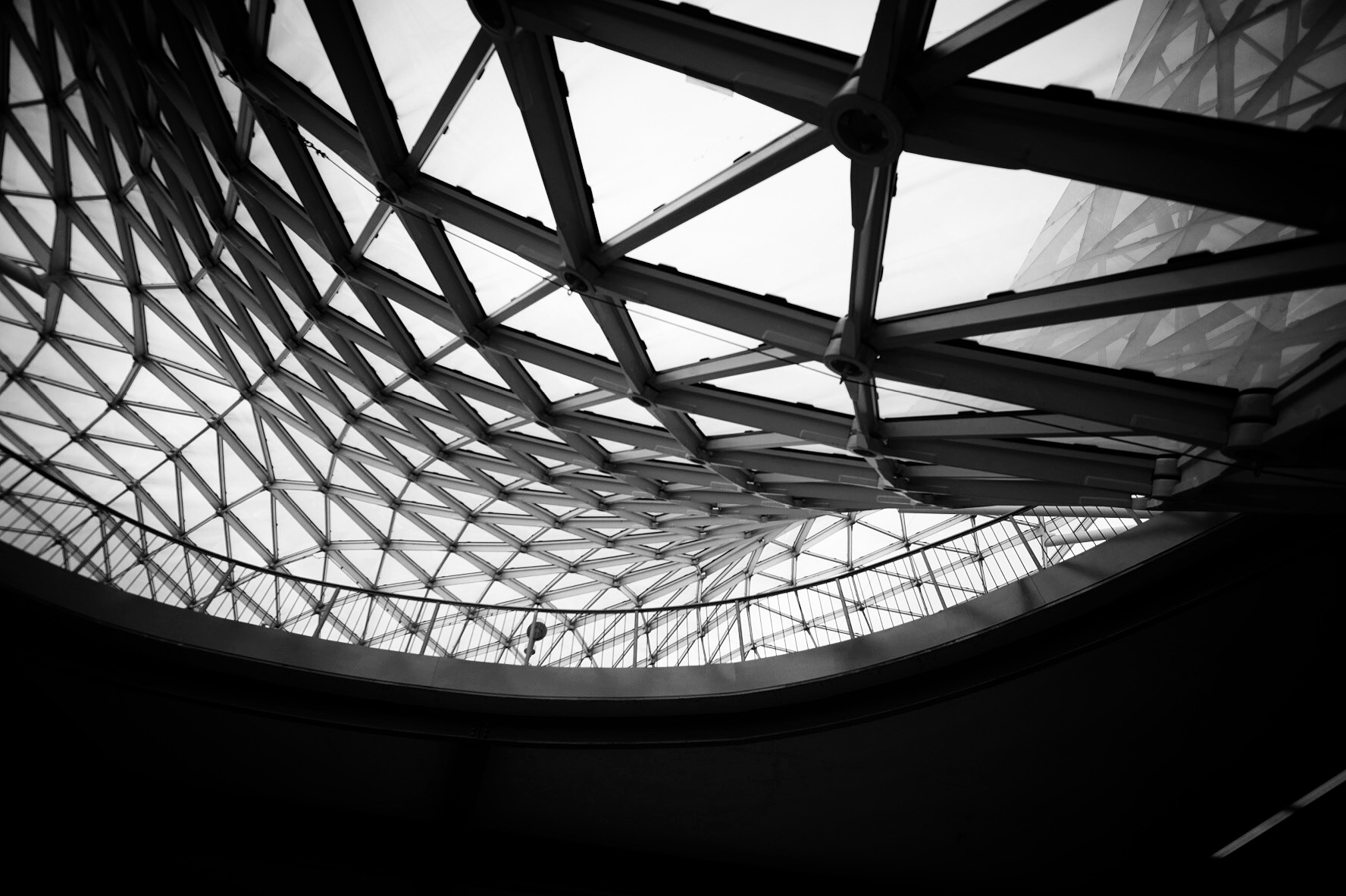 Sotto un onda di metallo