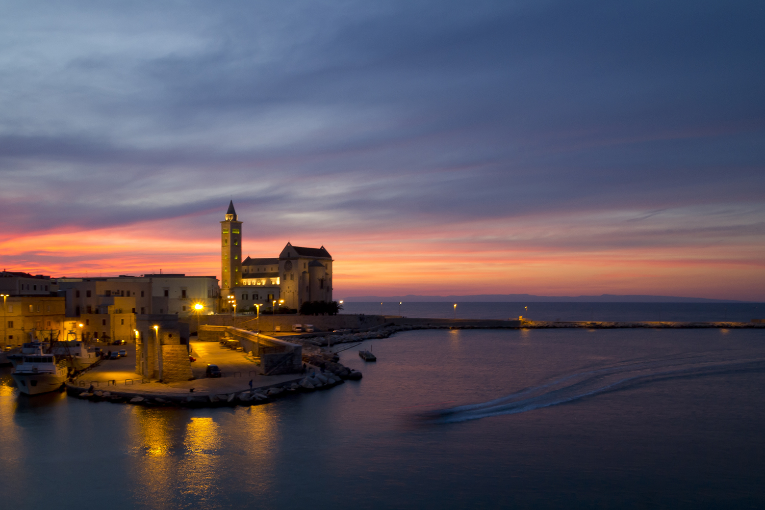 Trani - Primo tramonto d'autunno