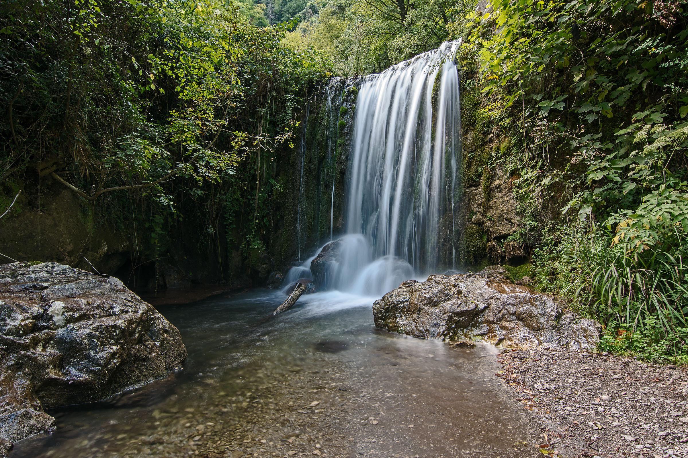 the path of the Ferriere, Waterfall.