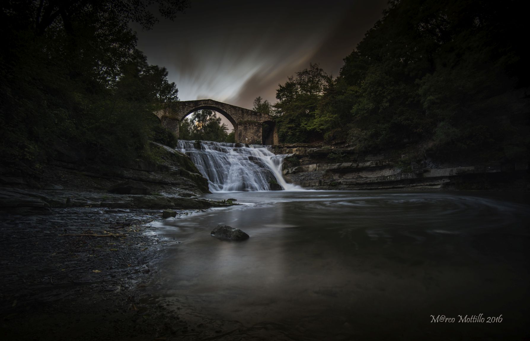 Brusia waterfalls in the darkness