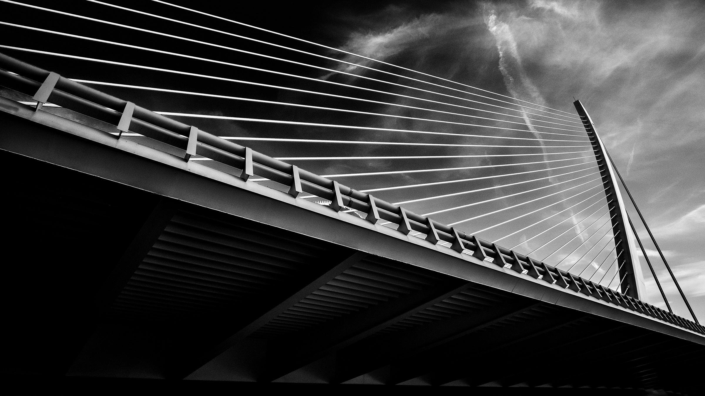 Lines of Calatrava bridge, Valencia