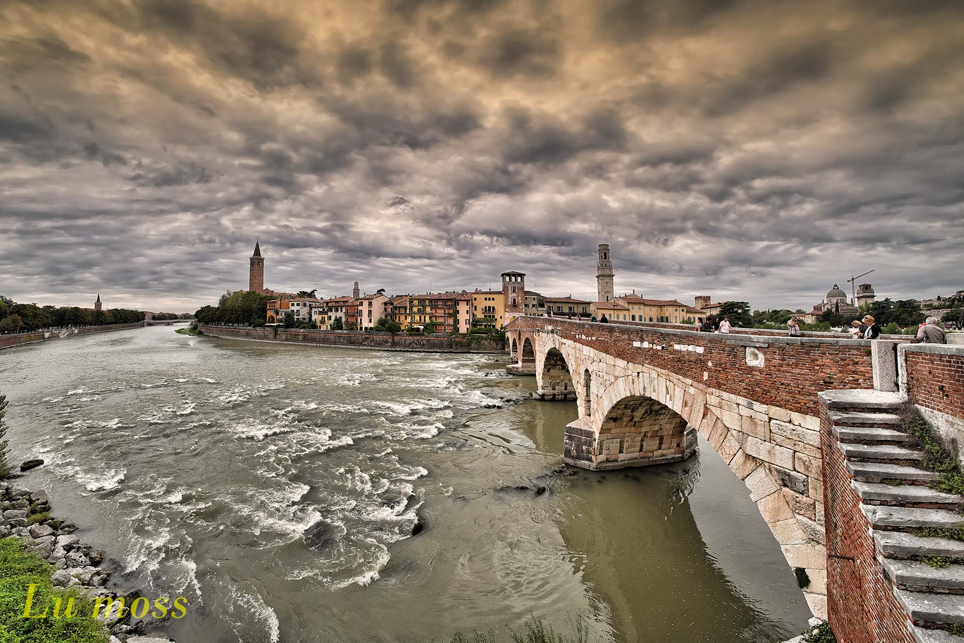 Verona-Bridge stone