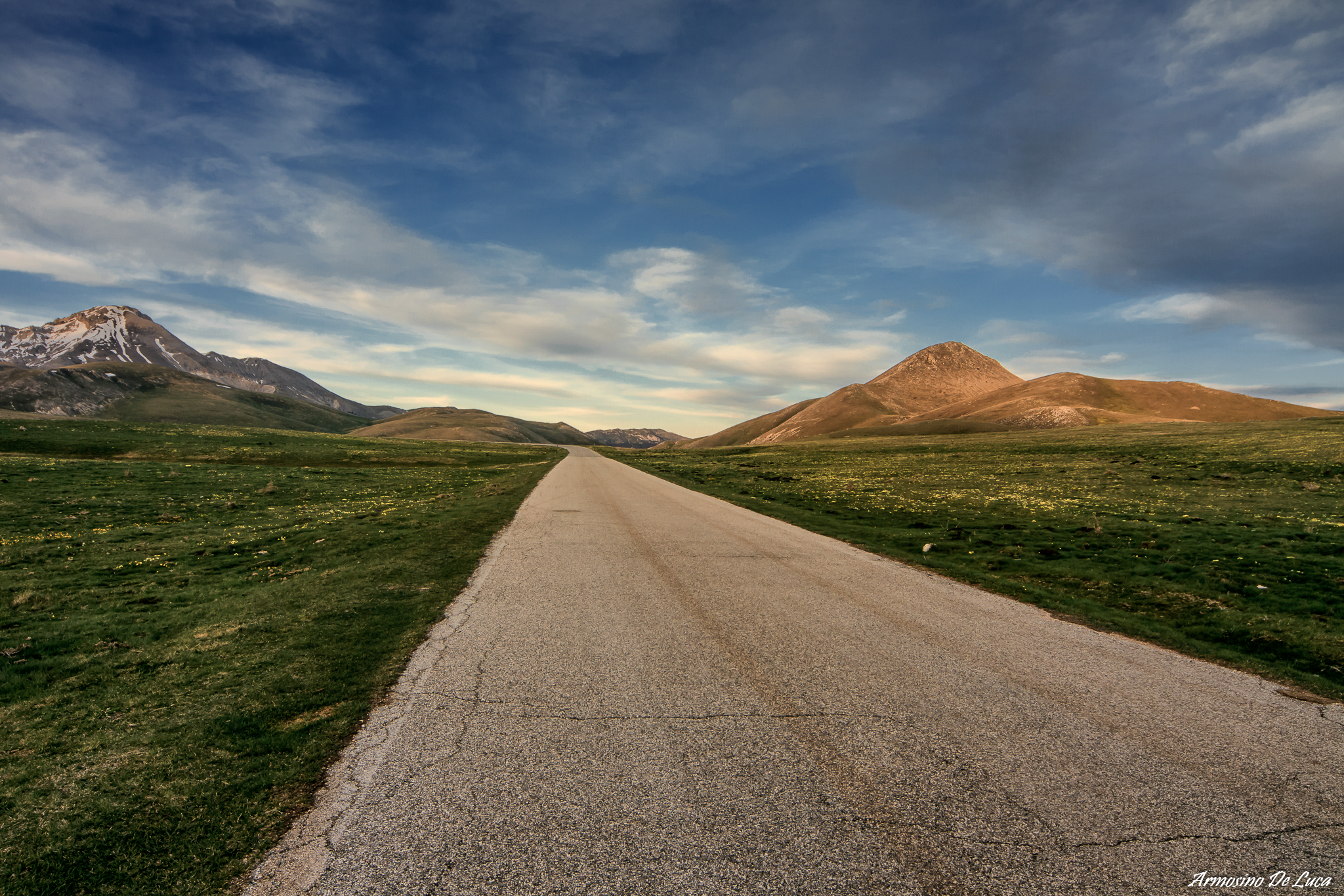 On the road - Piana di Campo Imperatore.