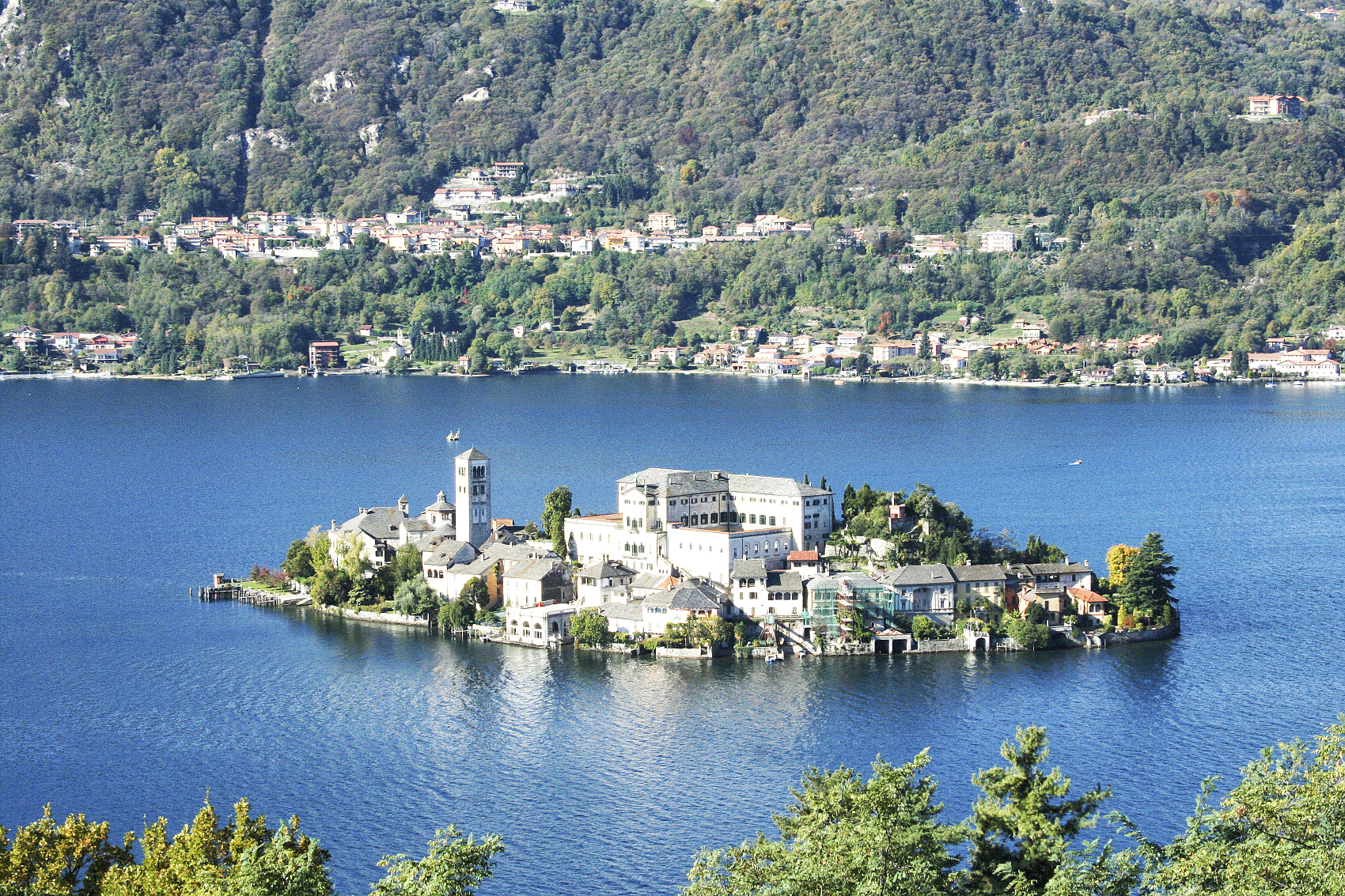 L'isola di San Giulio e la sua storia
