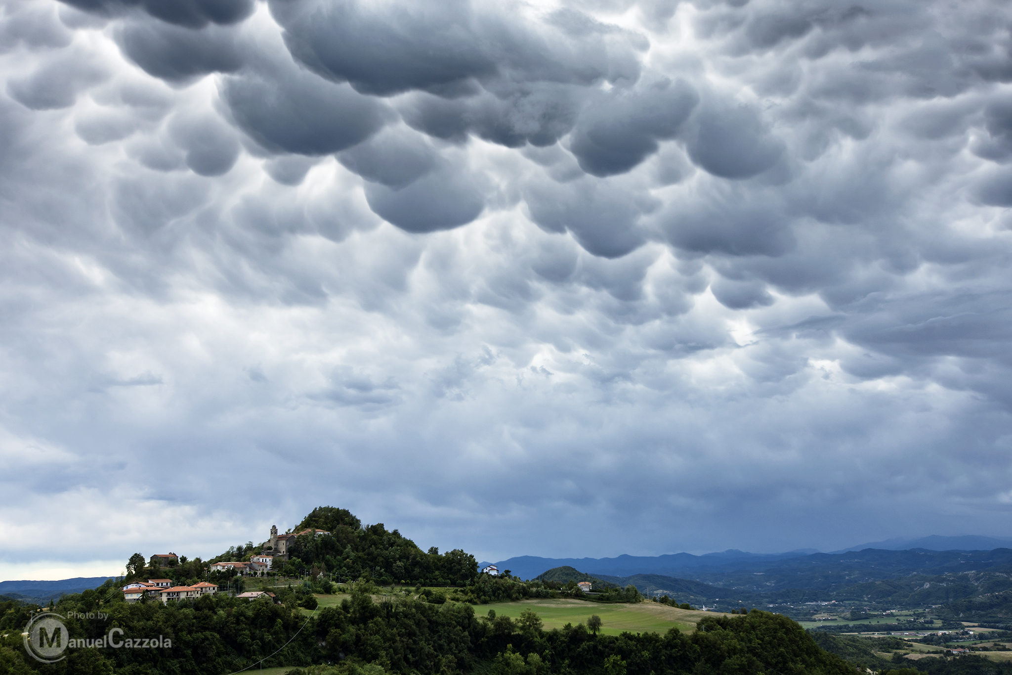 Mammatus cloud su Montechiaro d'Acqui