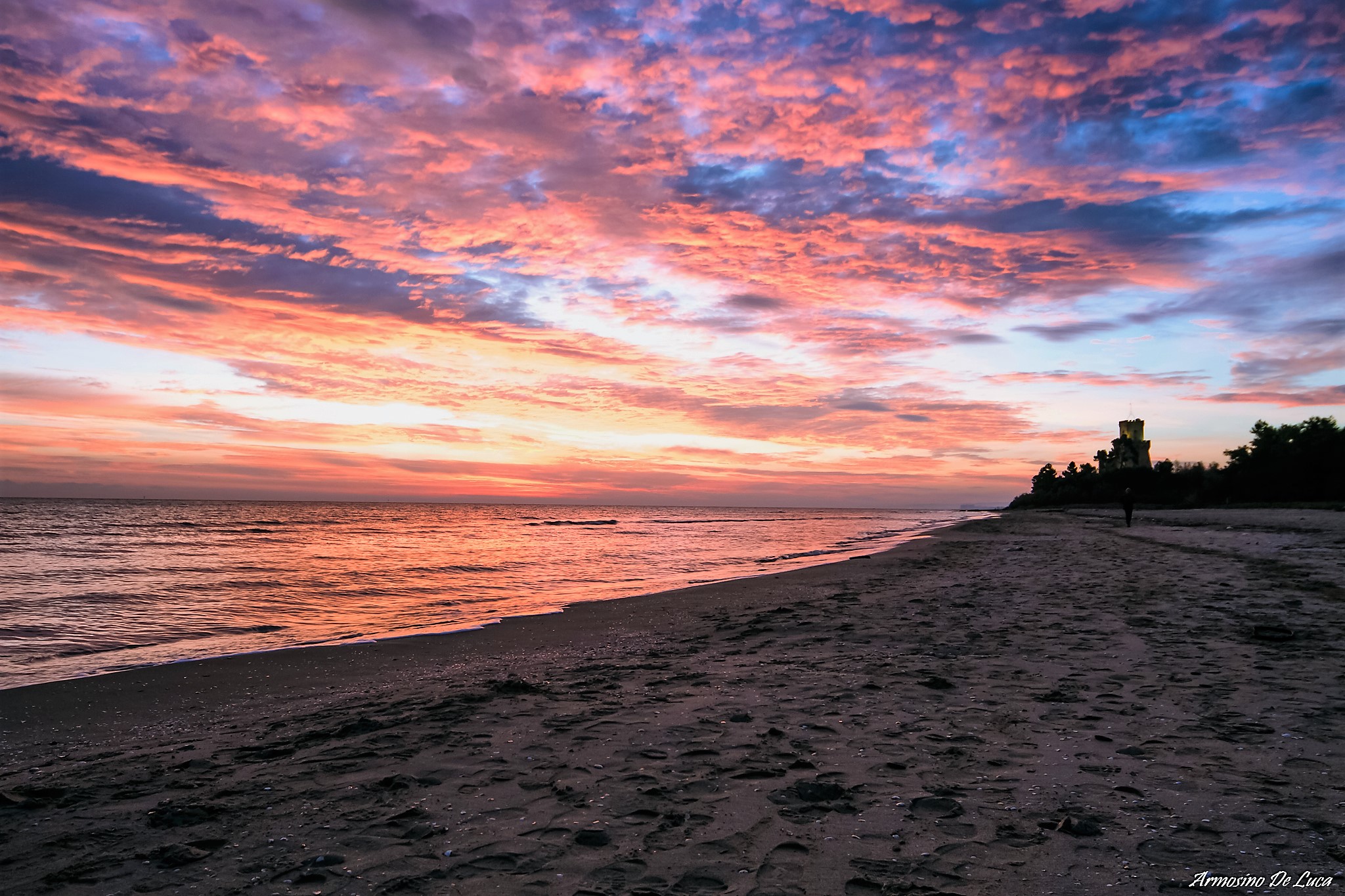Alba infuocata presso Torre Cerrano. (te)