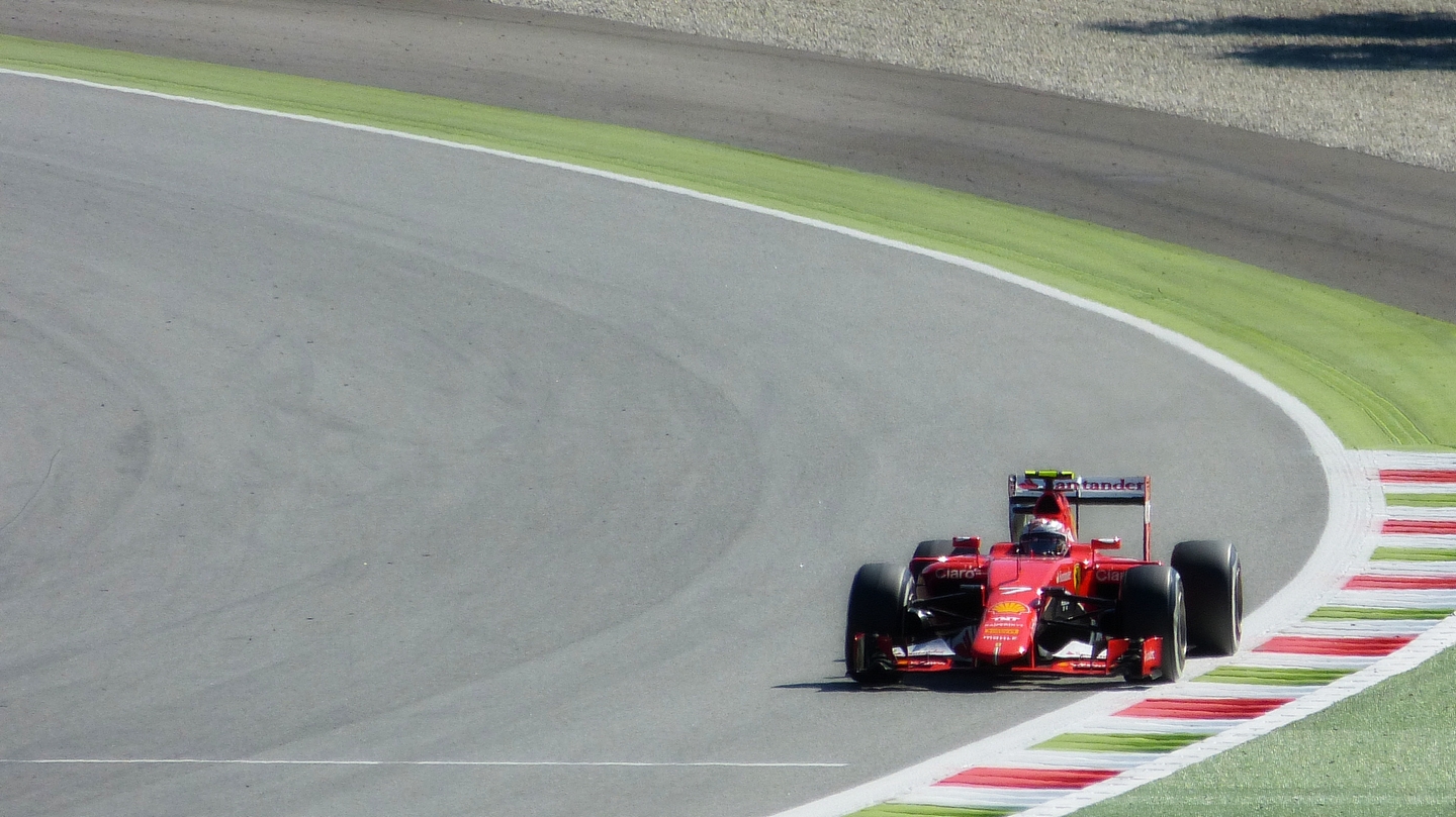 SF15-t out of the Parabolica