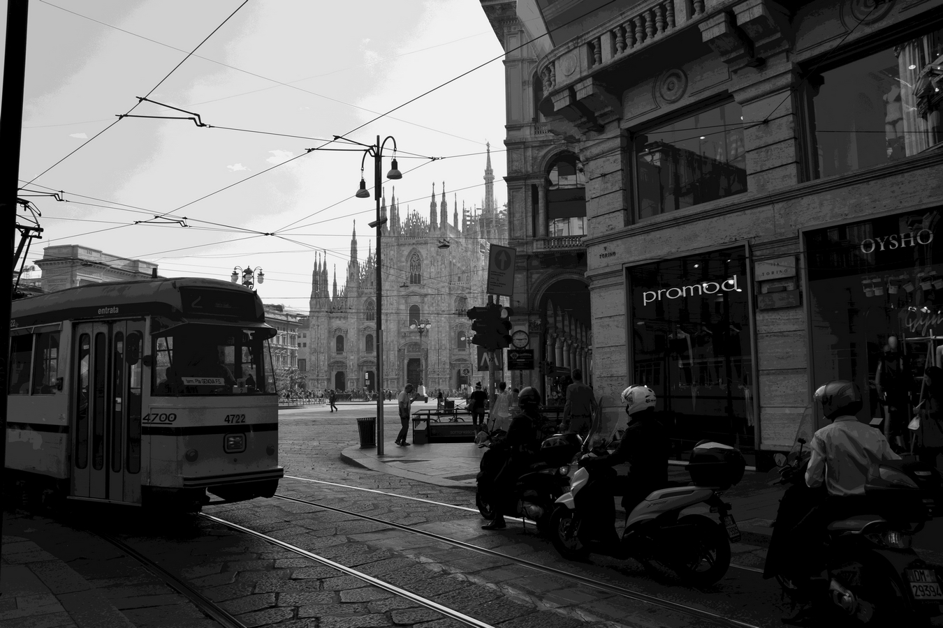 Milan B / N