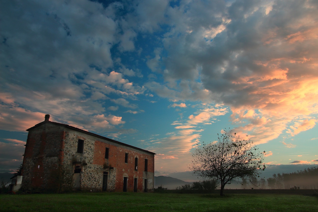 The sky above the cottage