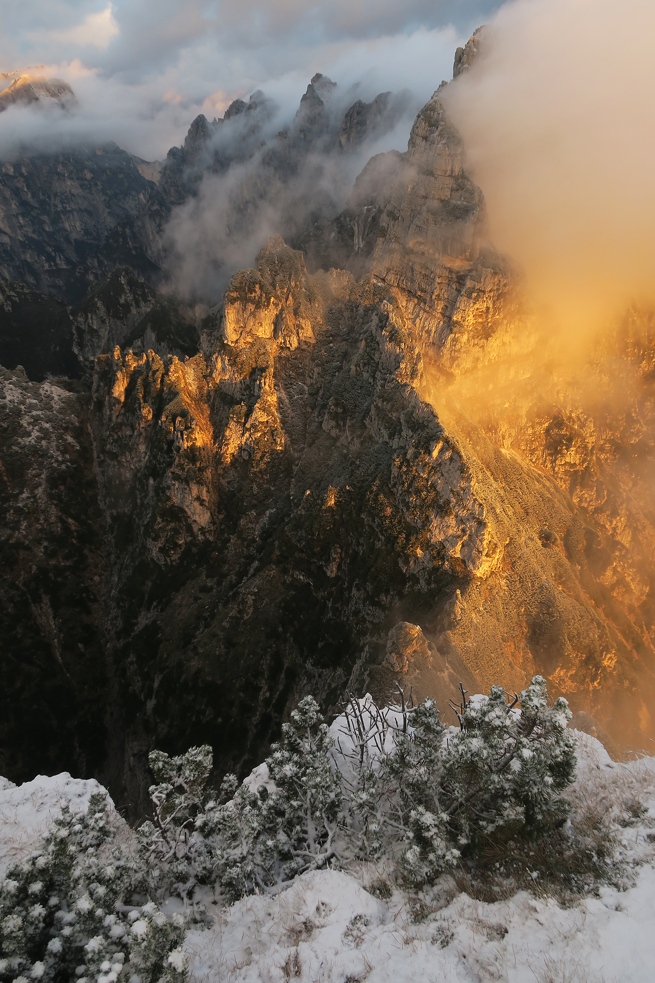 gli impervi e suggestivi monti del sole.