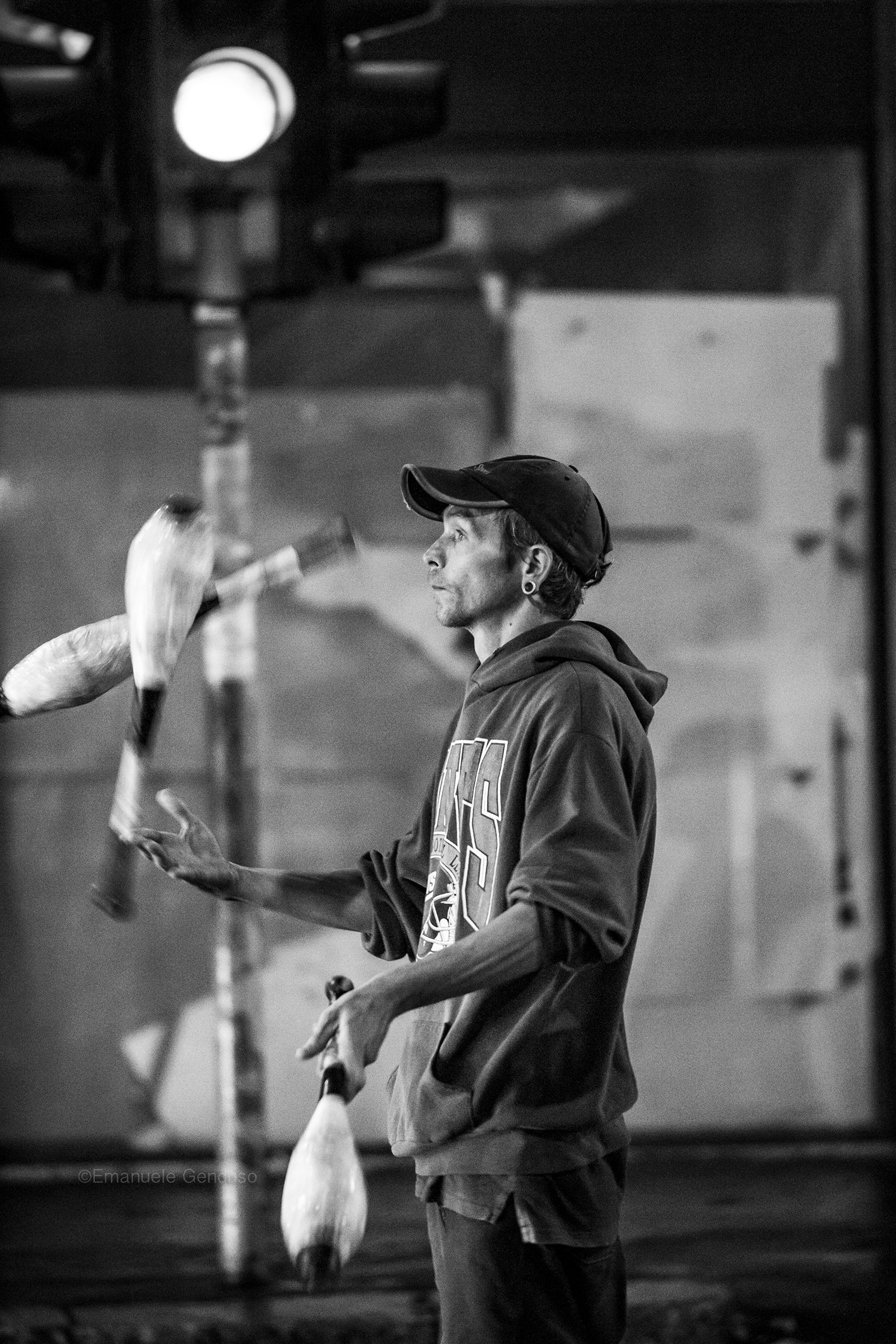 Juggling at traffic lights