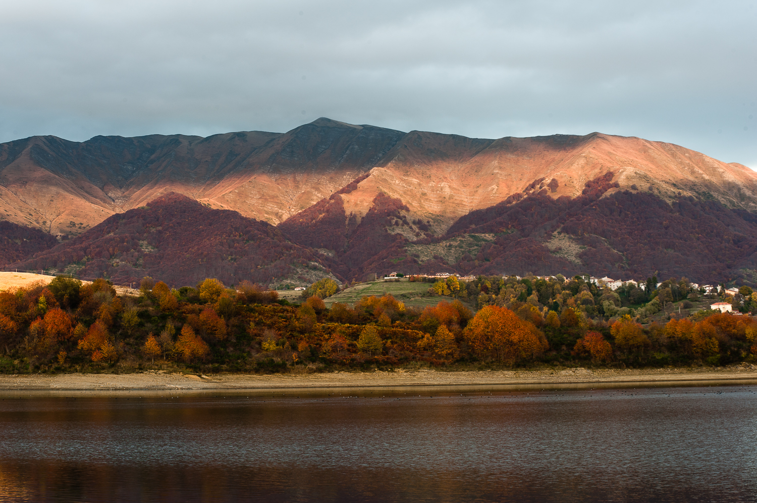l'autunno a campotosto