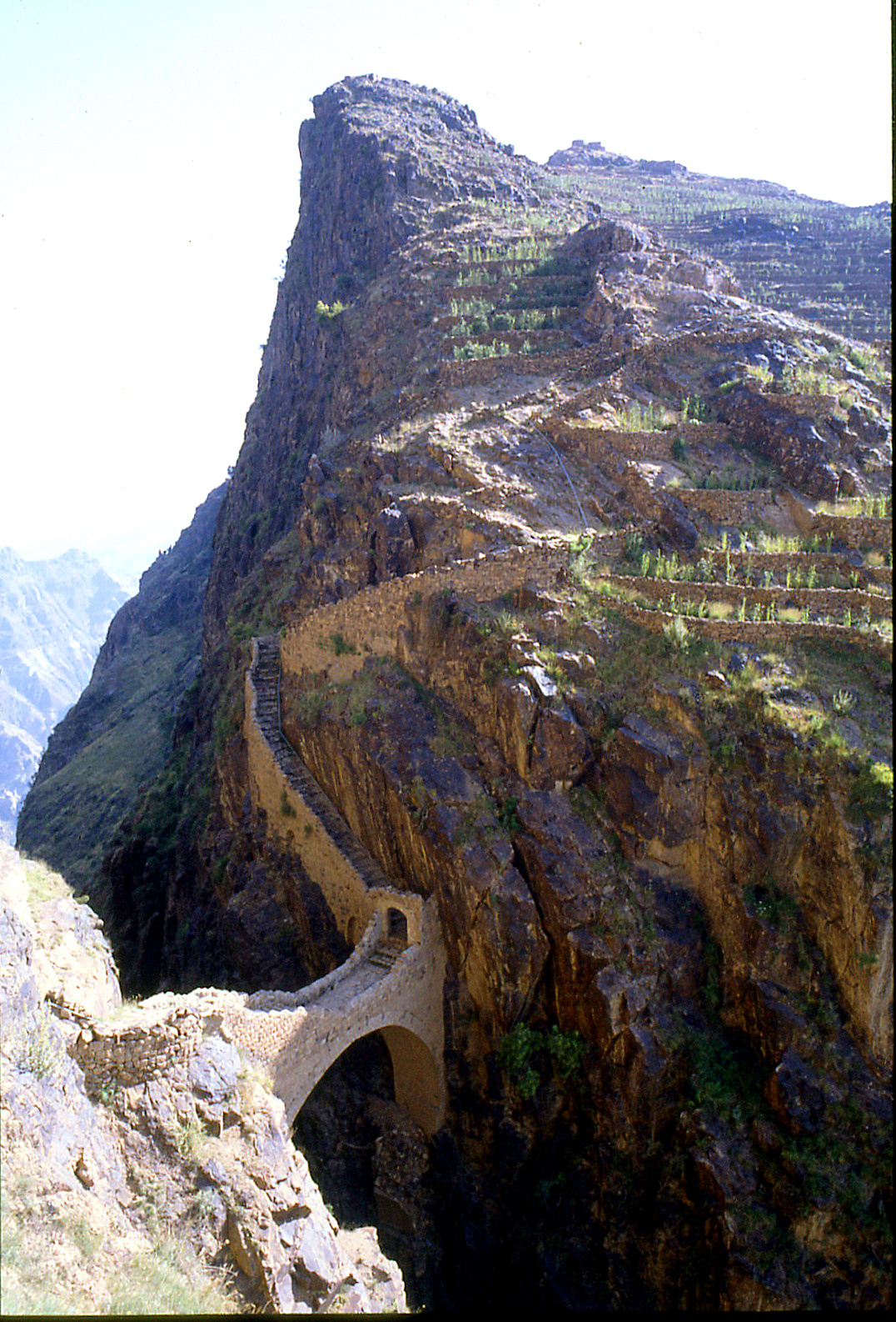 Shaharah bridge, Yemen