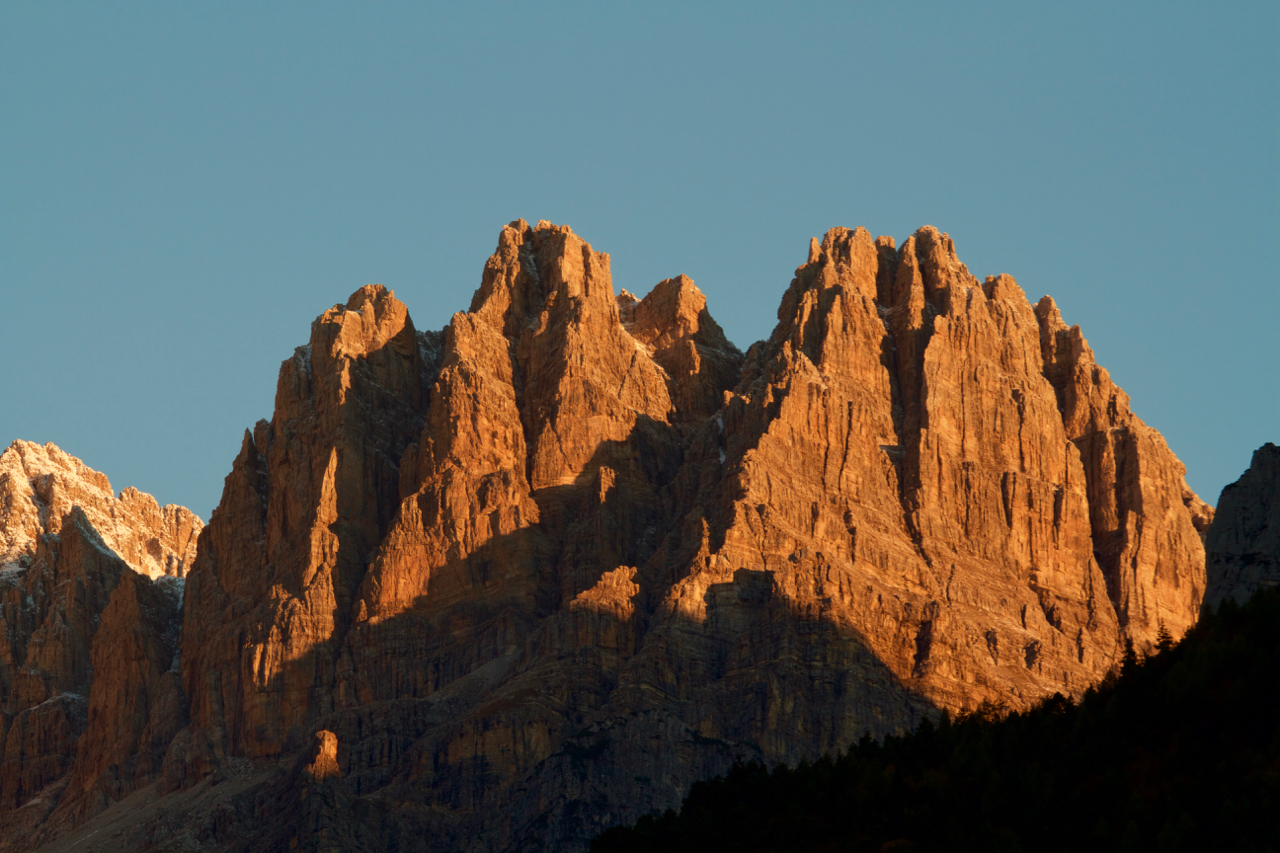 Dolomiti di Brenta da Molveno, alba (2).