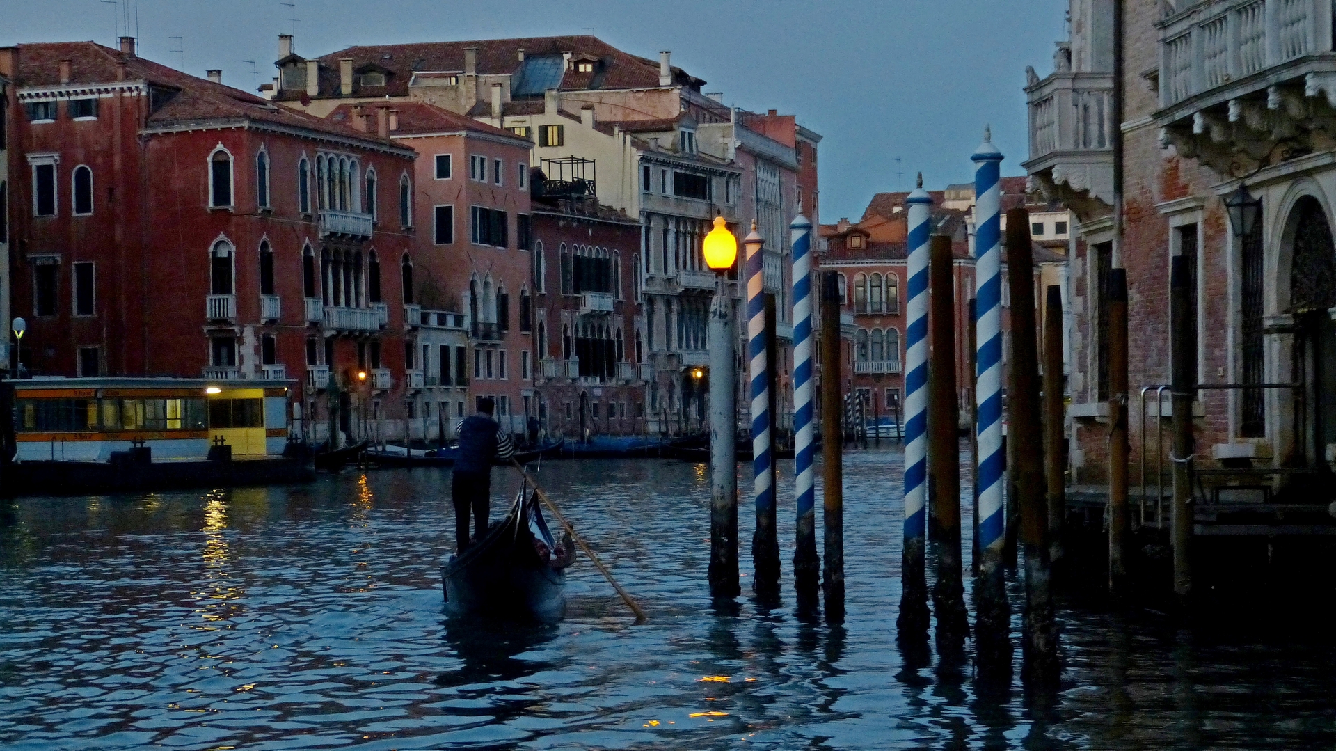The evening is another Venice