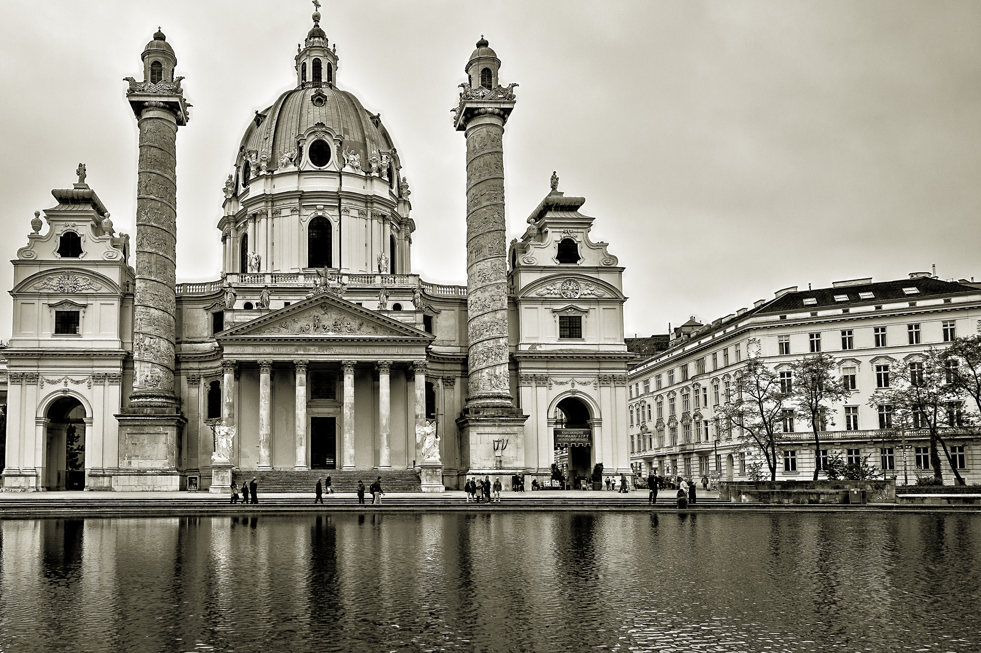 Chiesa di San Carlo Borromeo, Vienna