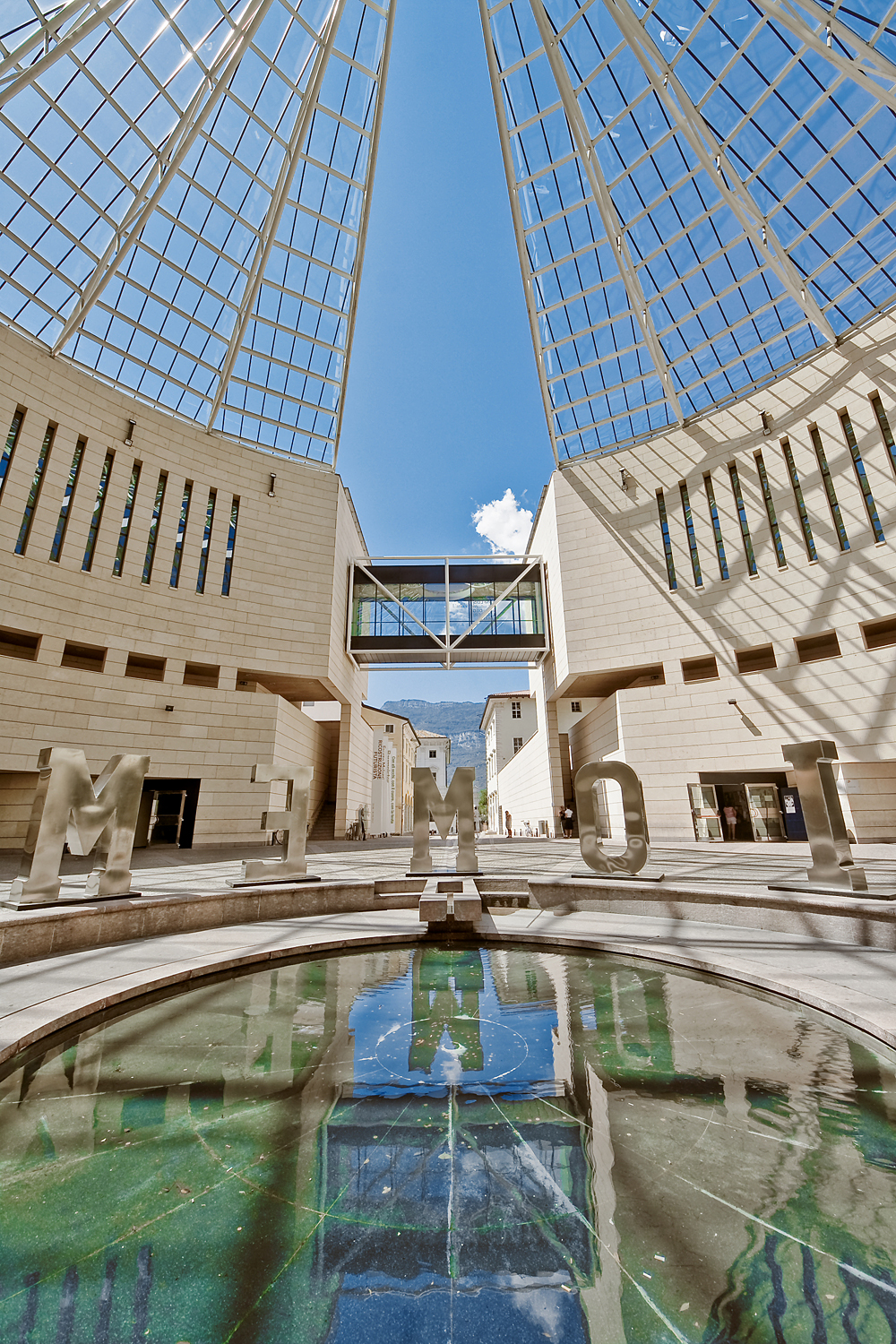 mart - rilievo fotografico - fontana