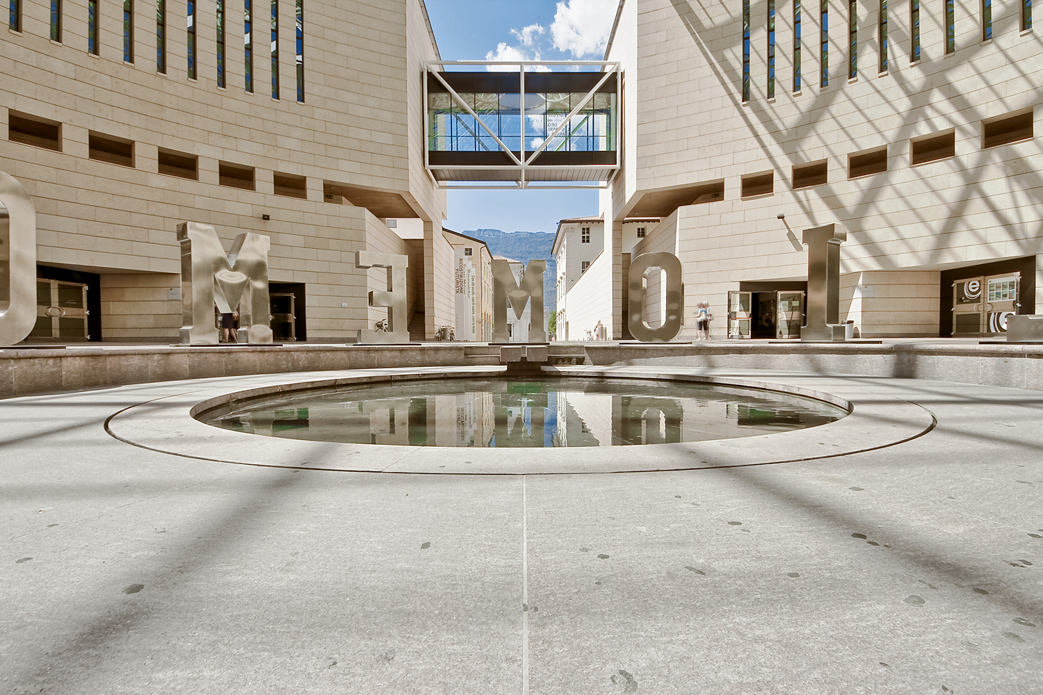 mart - rilievo fotografico - fontana