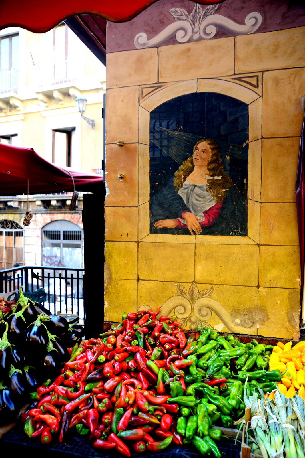 A window ... on peppers!