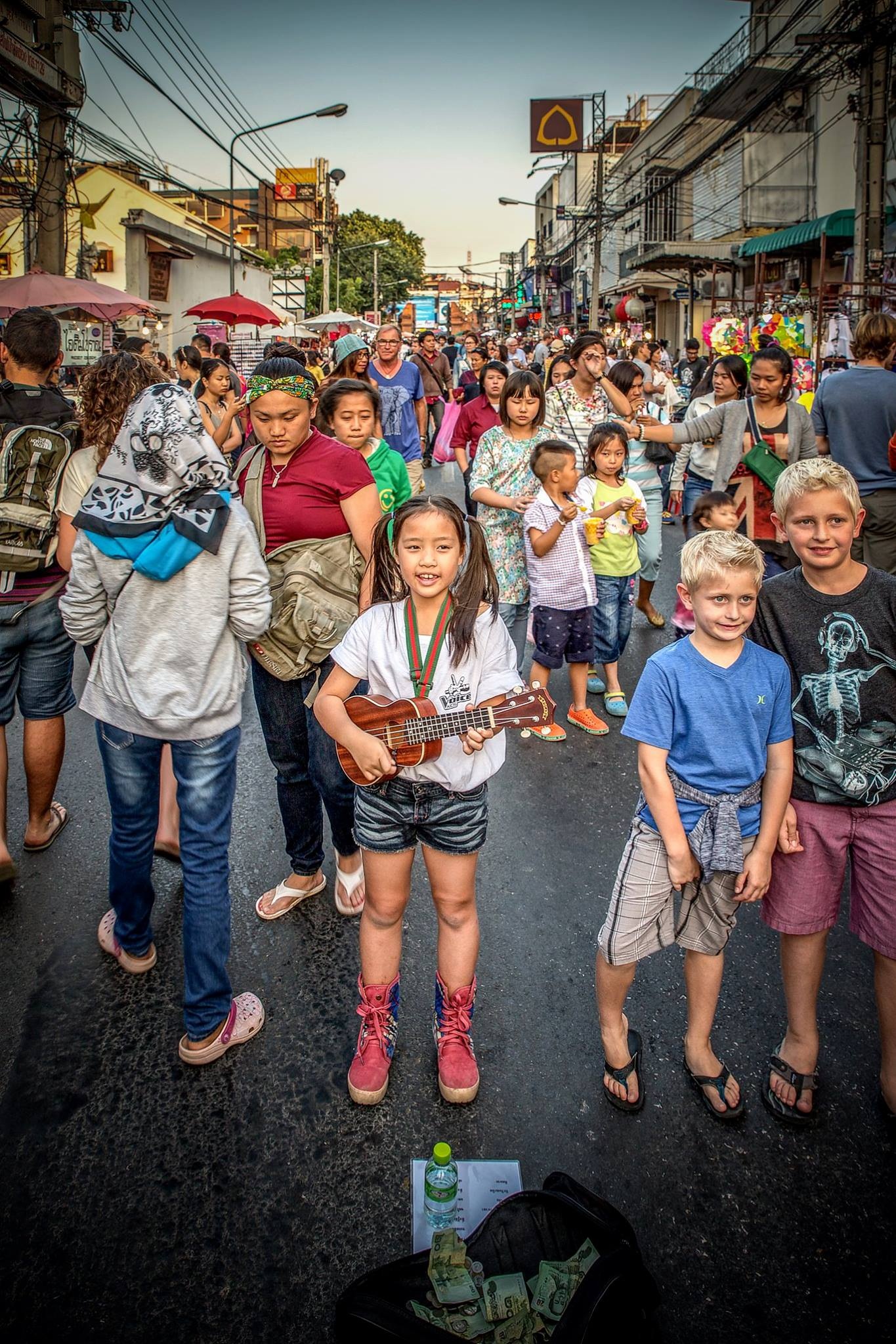 Giovane rock star a Chang Mai in Thailandia