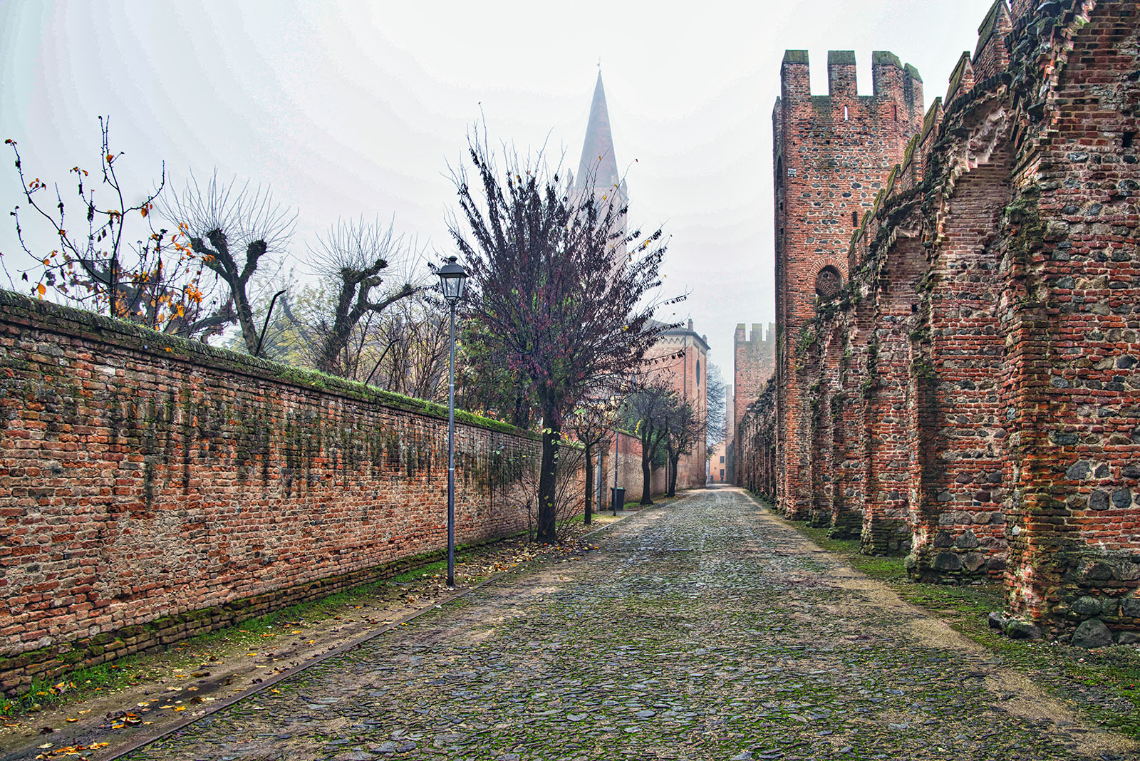 Due passi lungo la storia