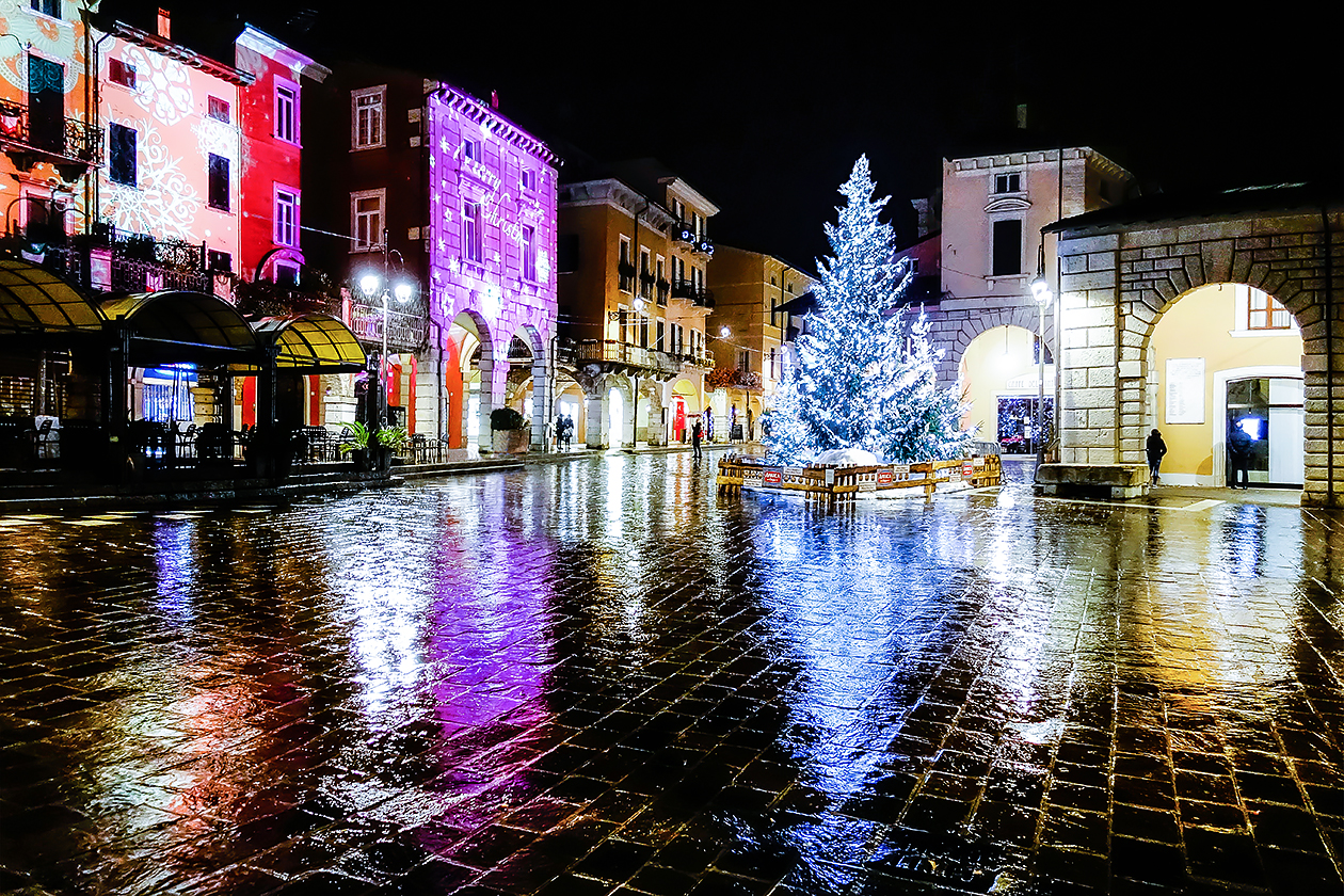 Desenzano, notte di pioggia.