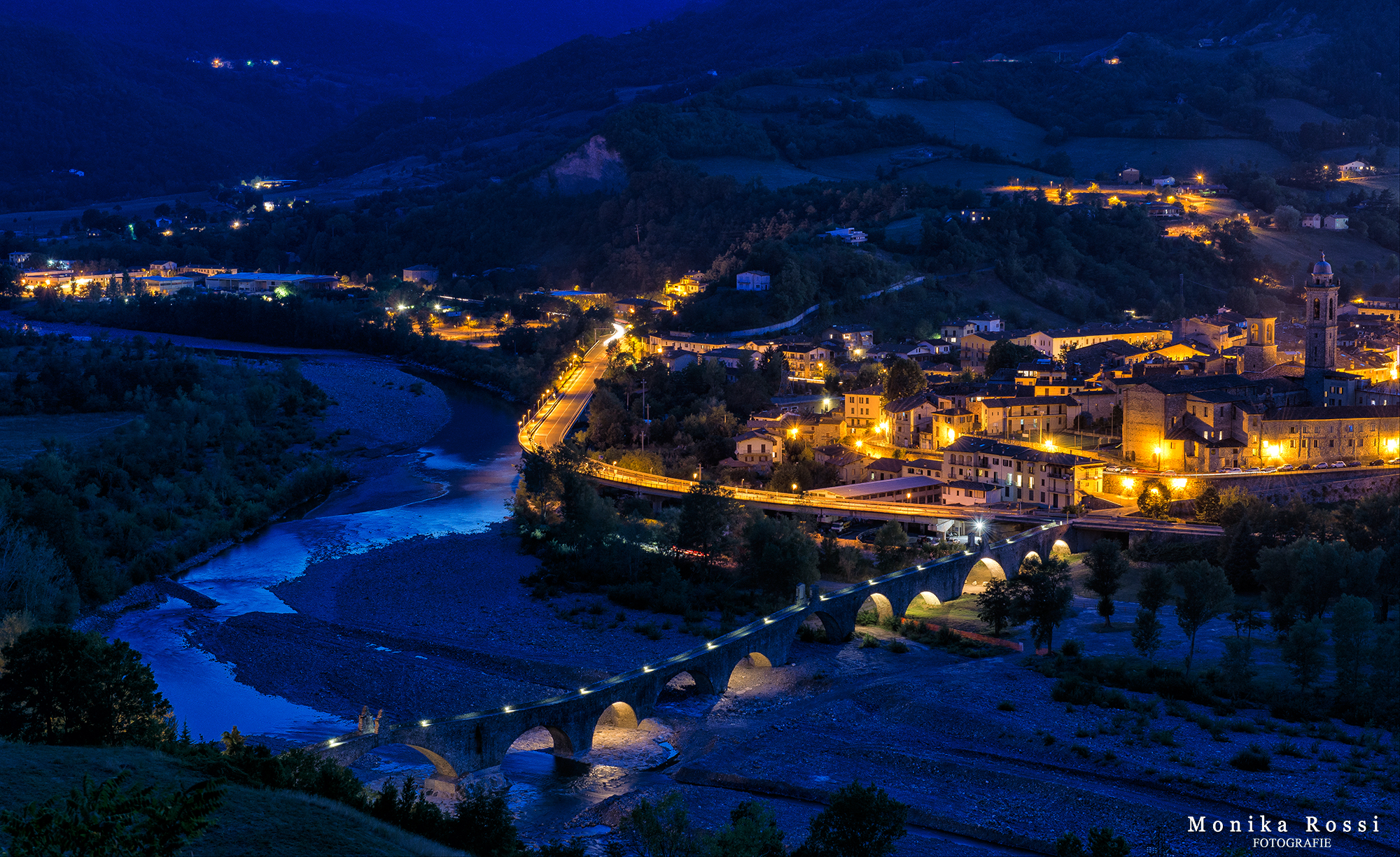bobbio - blue hour