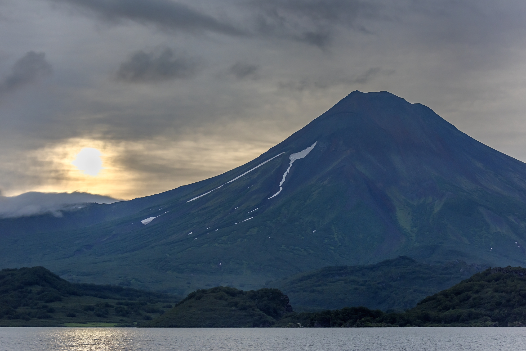 Kamchatka 2016 - Volcan and lake