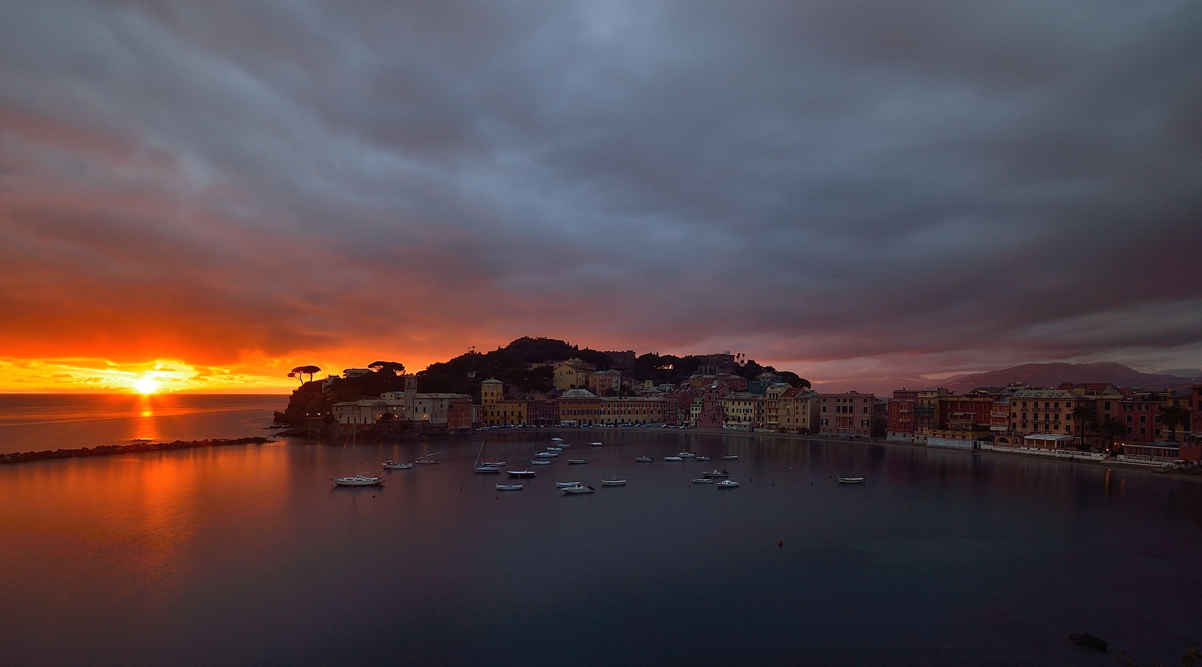 Cloudy sunset in Sestri