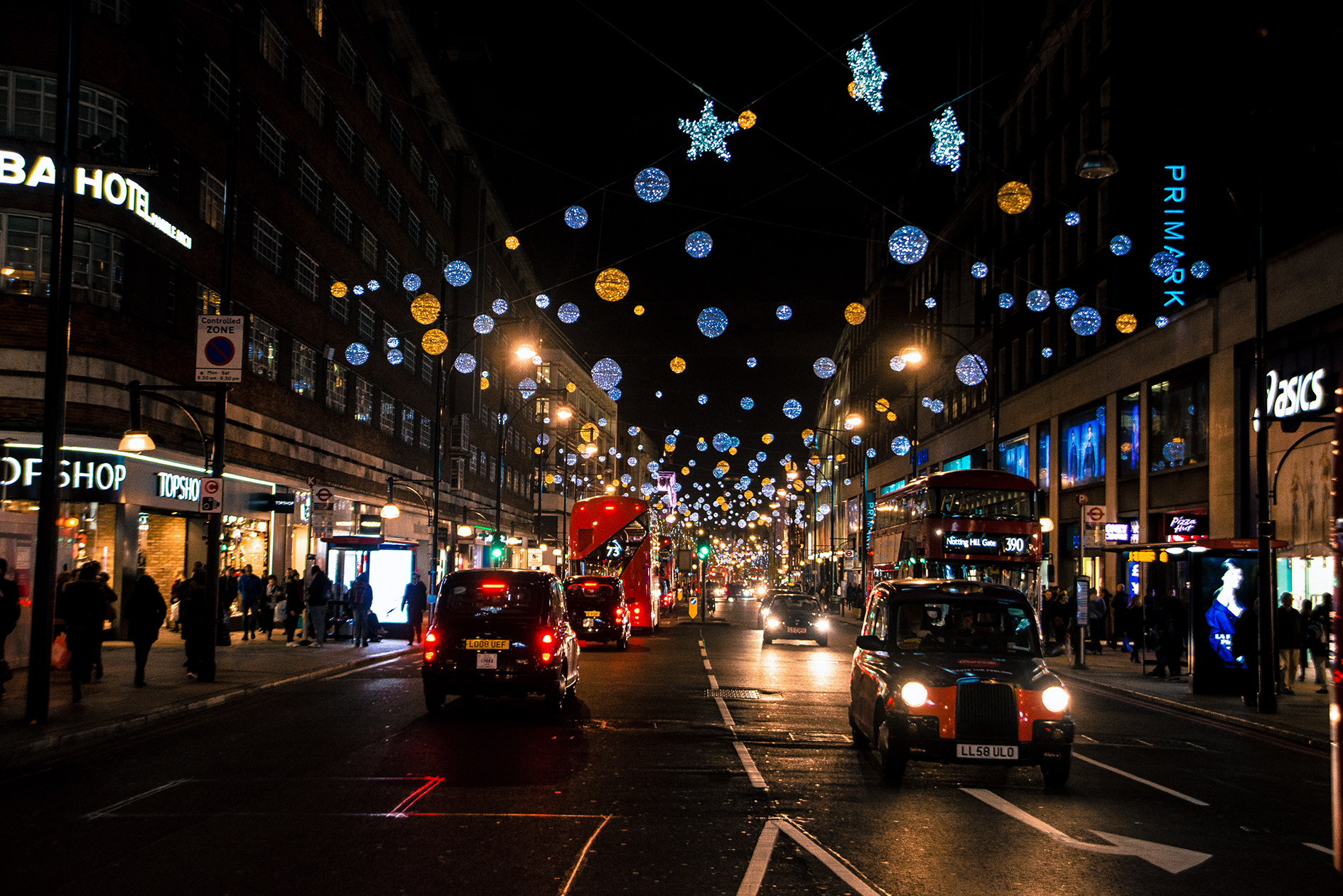 London: Oxford Street lights
