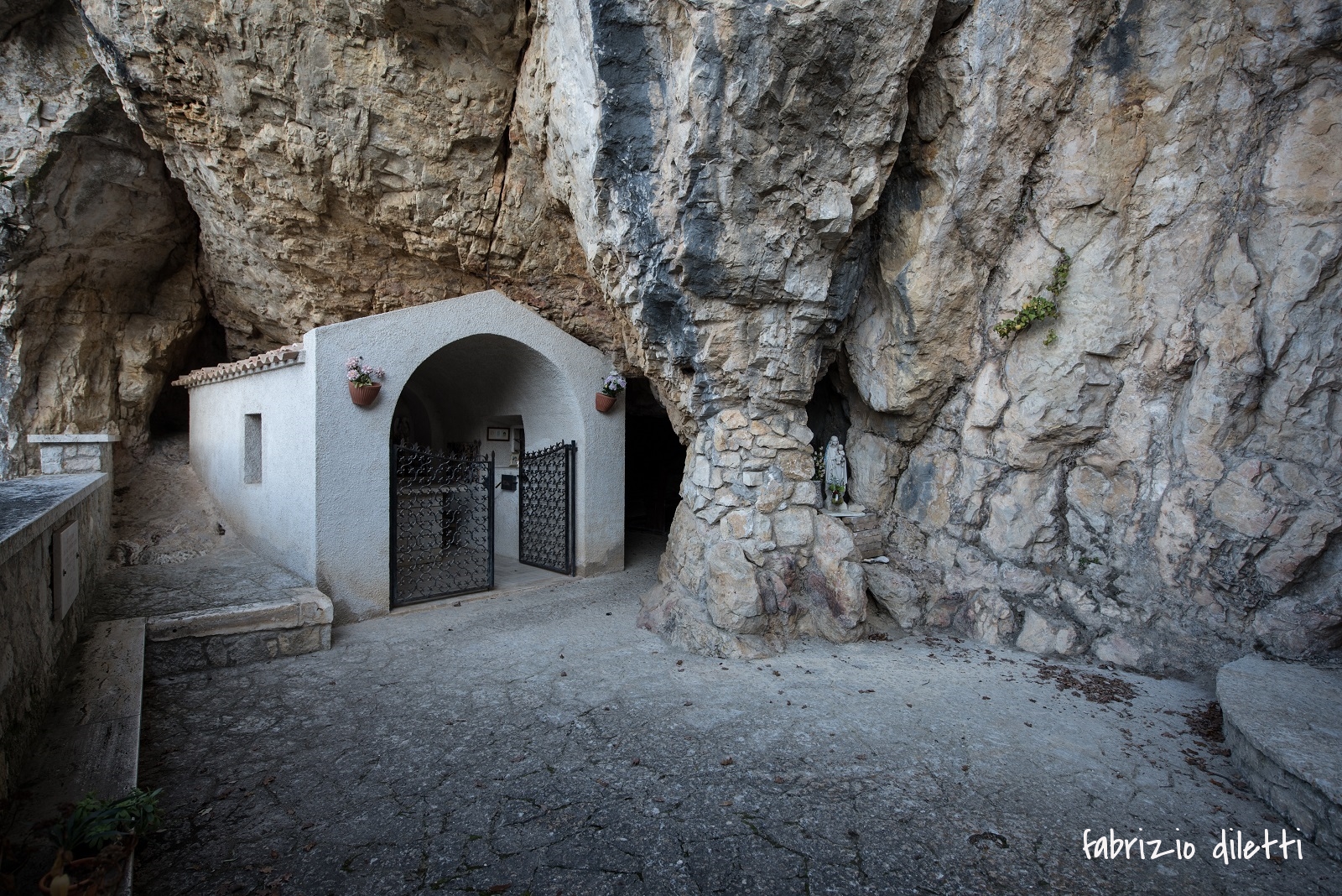 Santa Sperandia cave