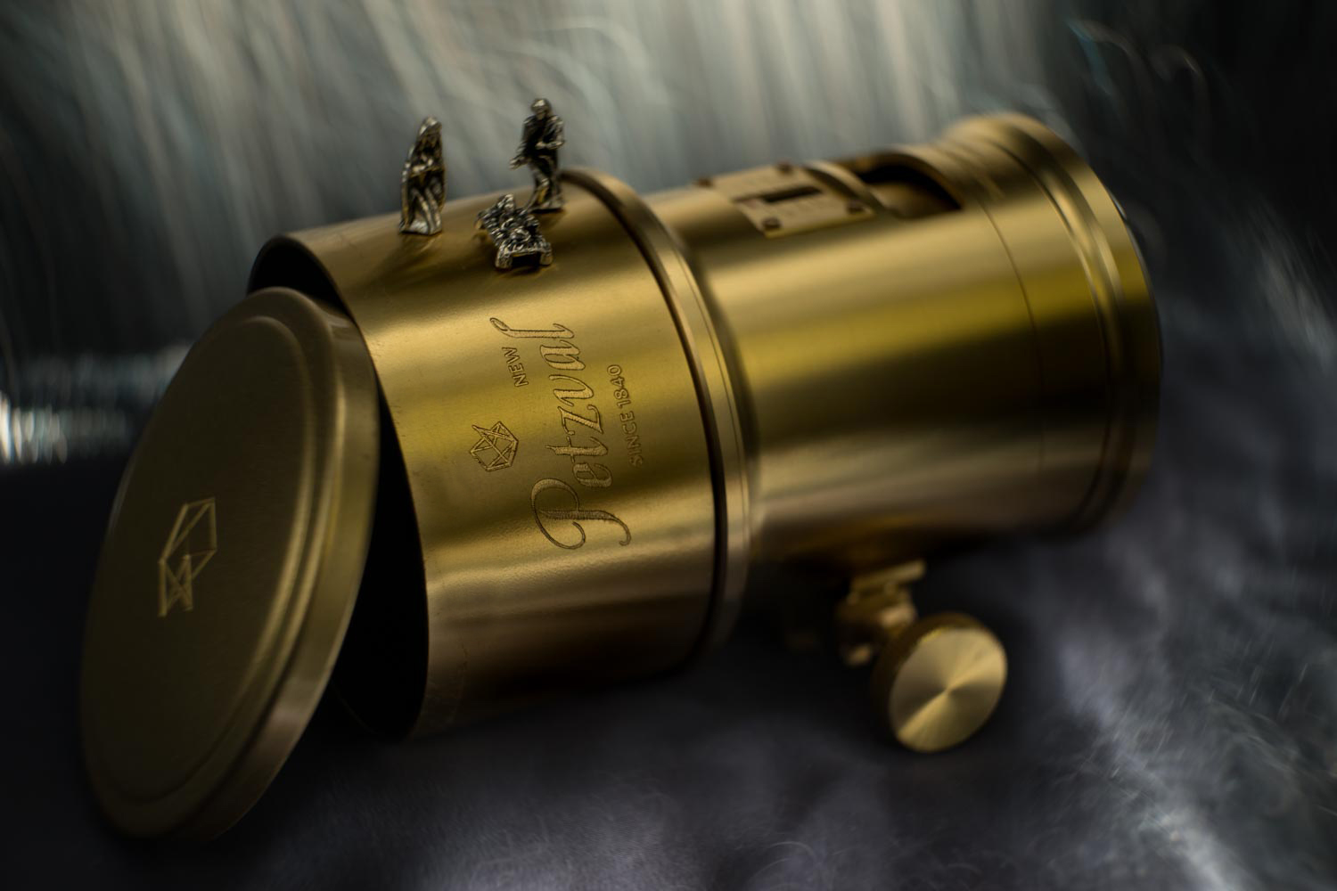 Christmas of a Petzval