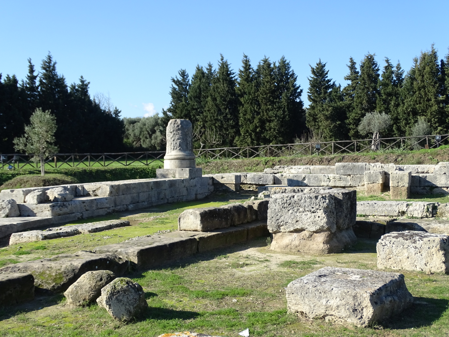 Tempio di Marasa'.Scavi archeologici di Locri Epizefiri