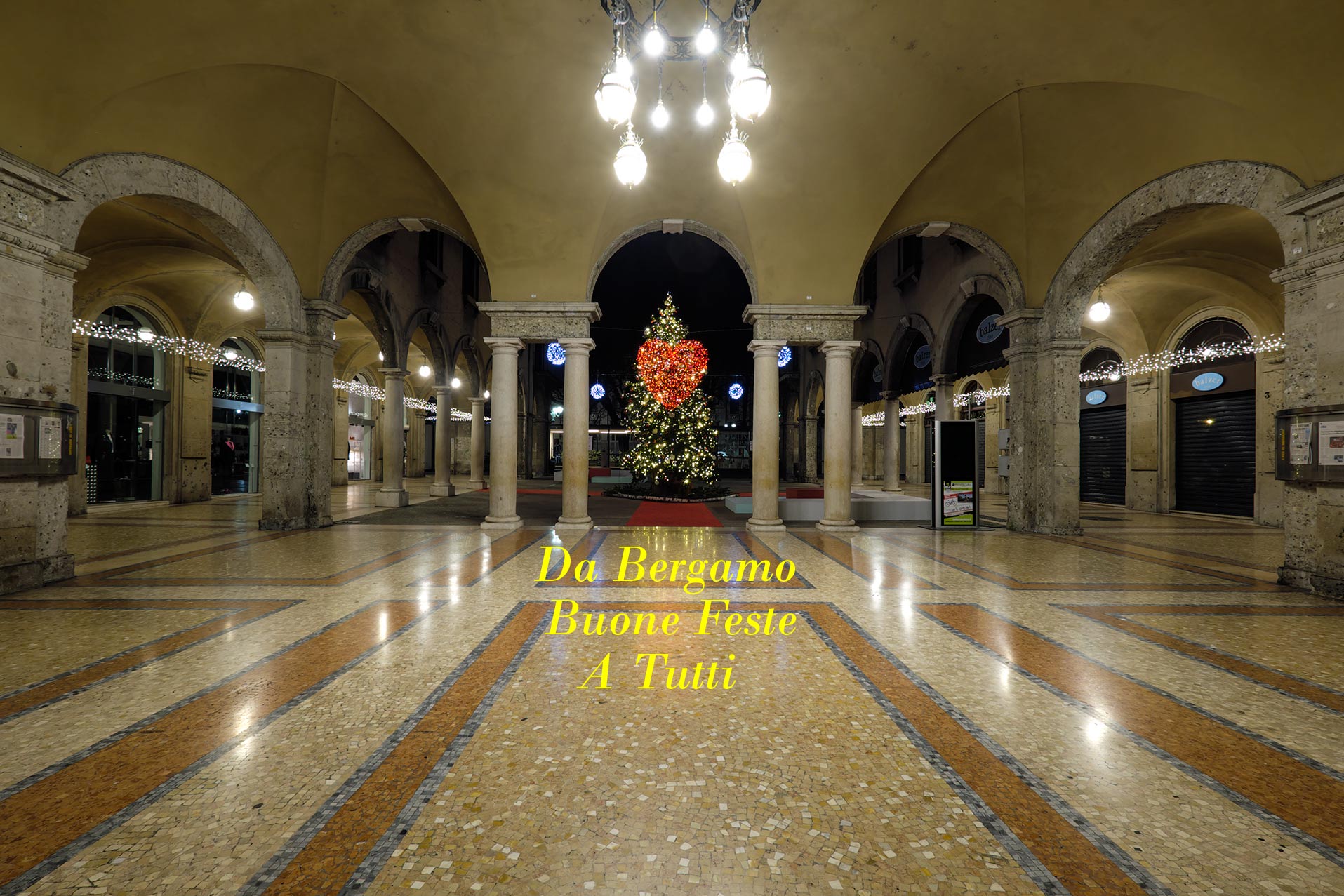 Season's Greetings to all Juzzini