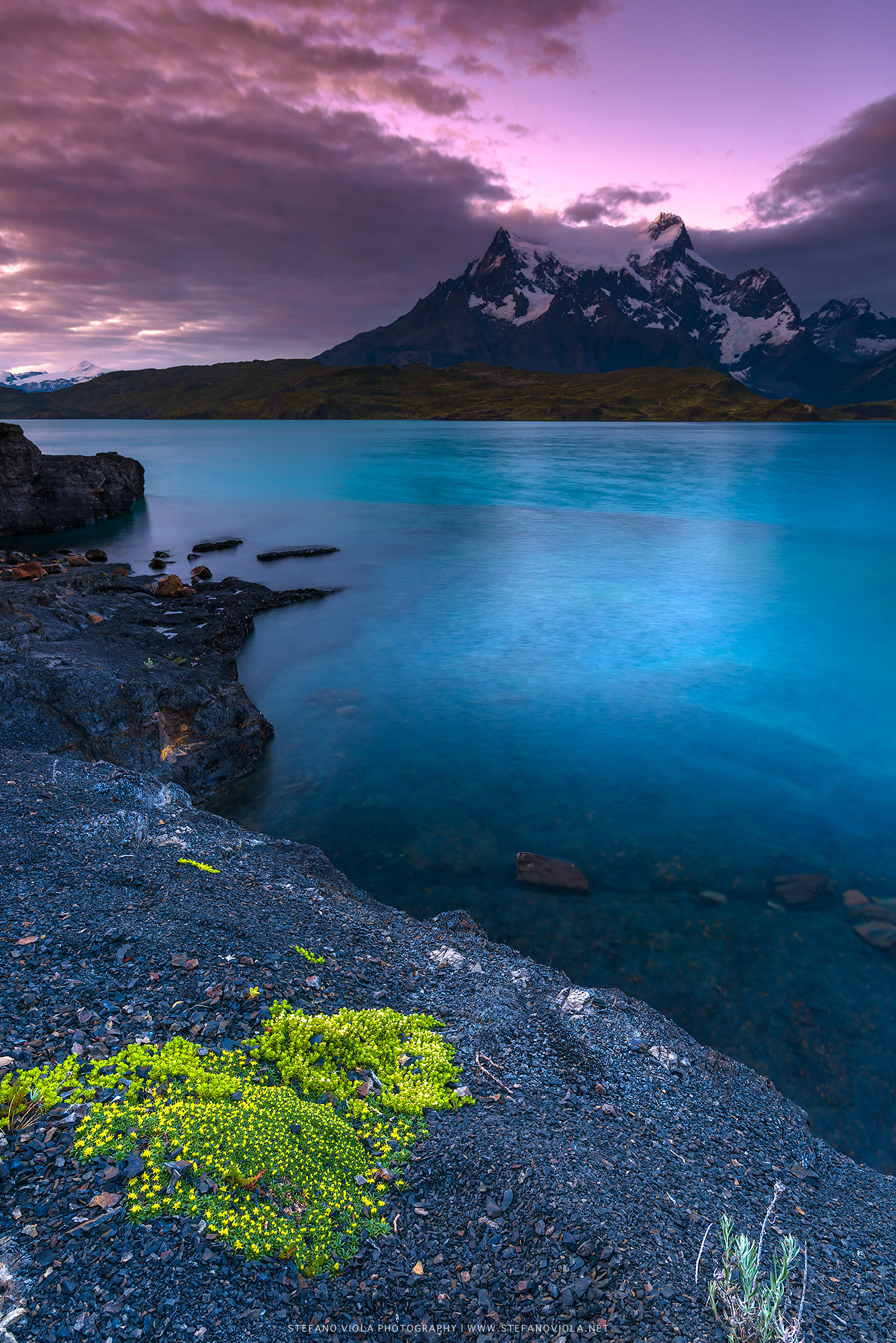 Sunset over the lake Pehoé